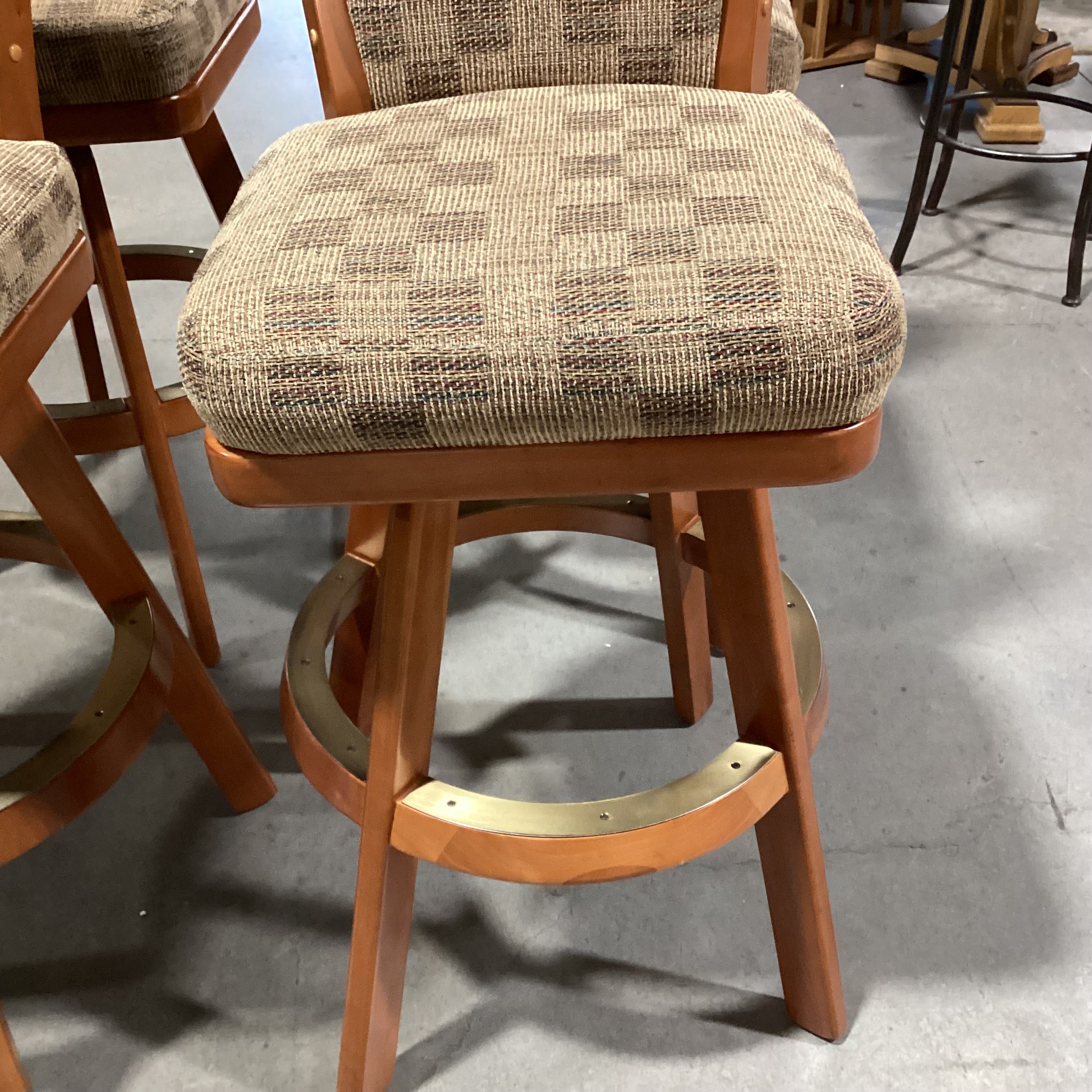 SET of 4 Wood with Checkered Upholstery Brass Plate Foot Rest Swivel Barstool 31"