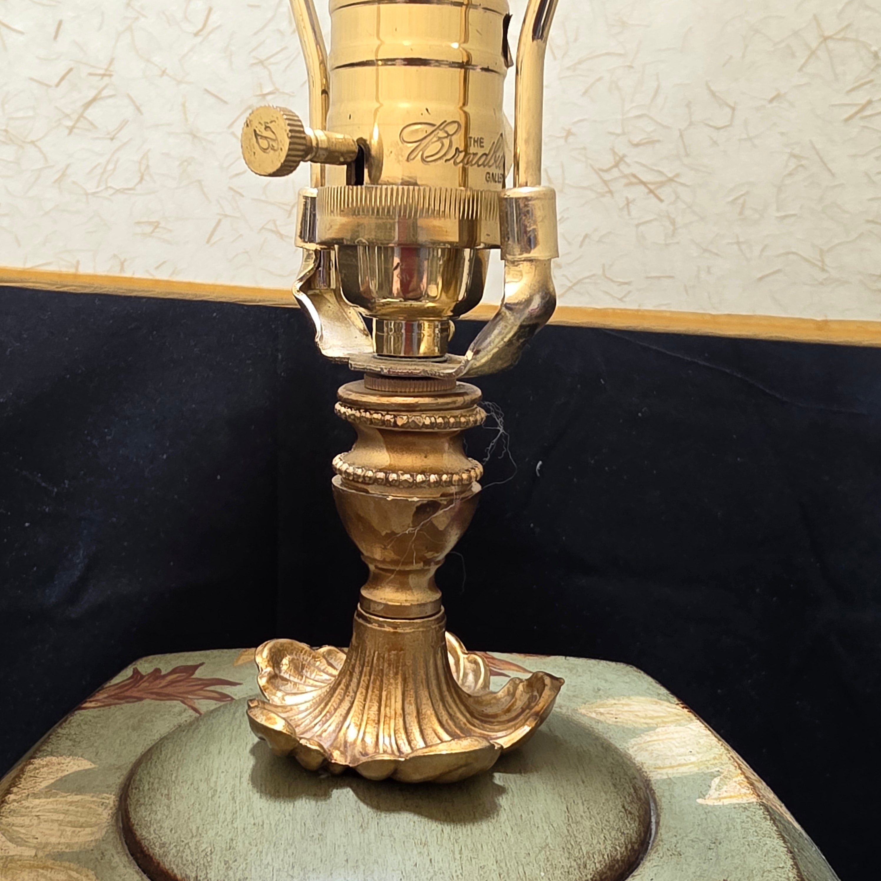Garden Type Floral Table Lamp 18"D x 29"
