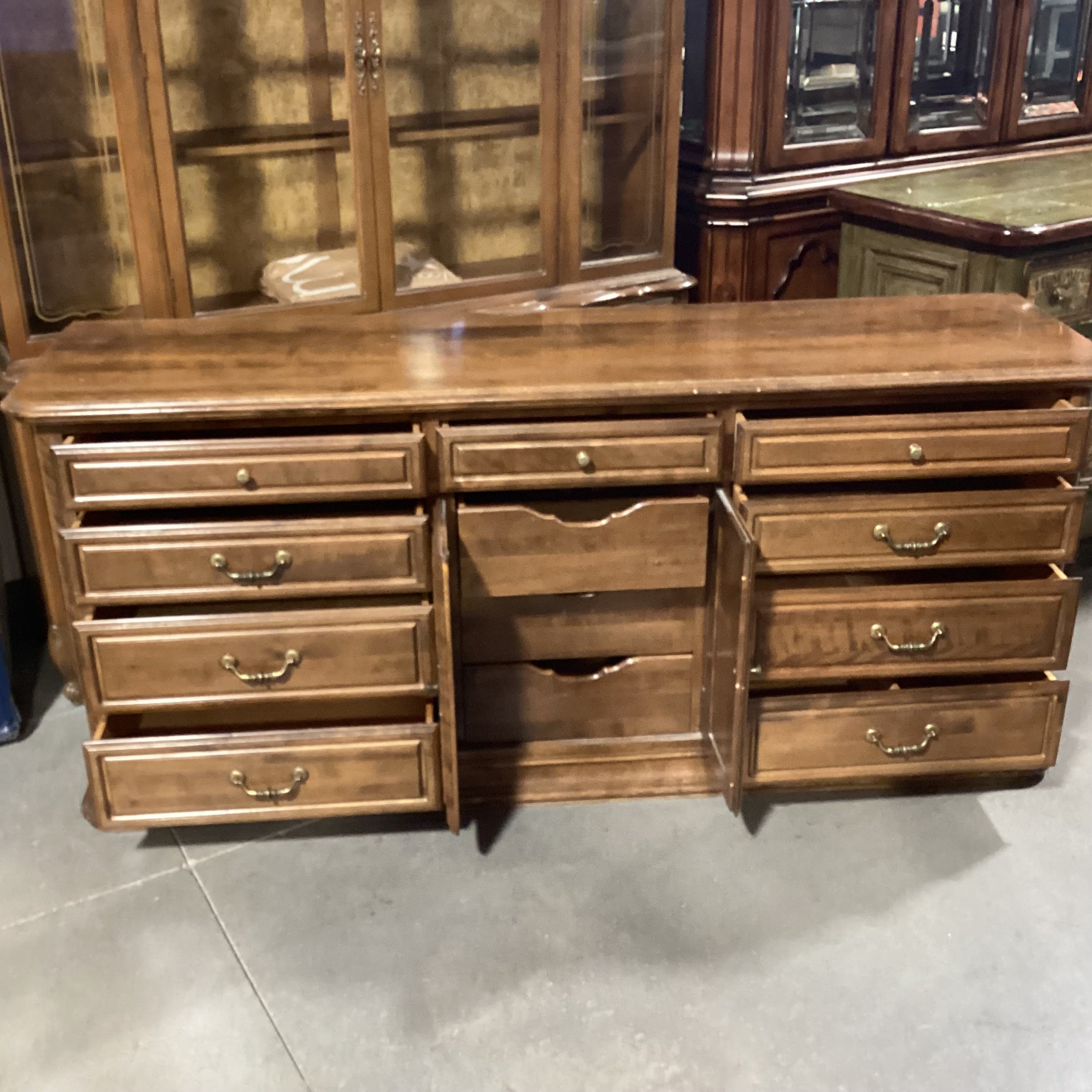 Ethan Allen Carved Wood Brass Pulls 12 Drawers 2 Doors Dresser 72"x 19"x 32"