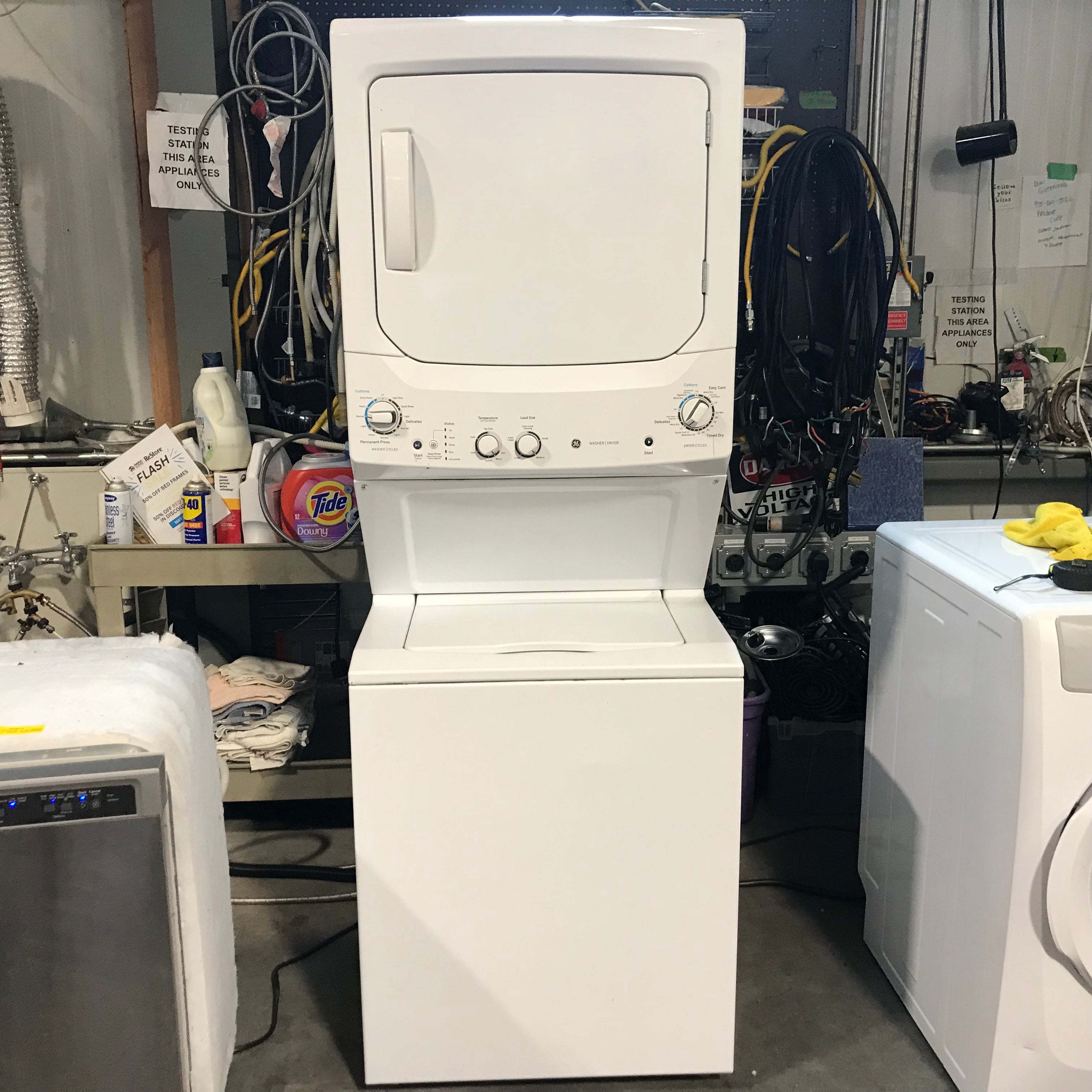GE White Stacked Electric Washer/Dryer 27"x 30"x 75"