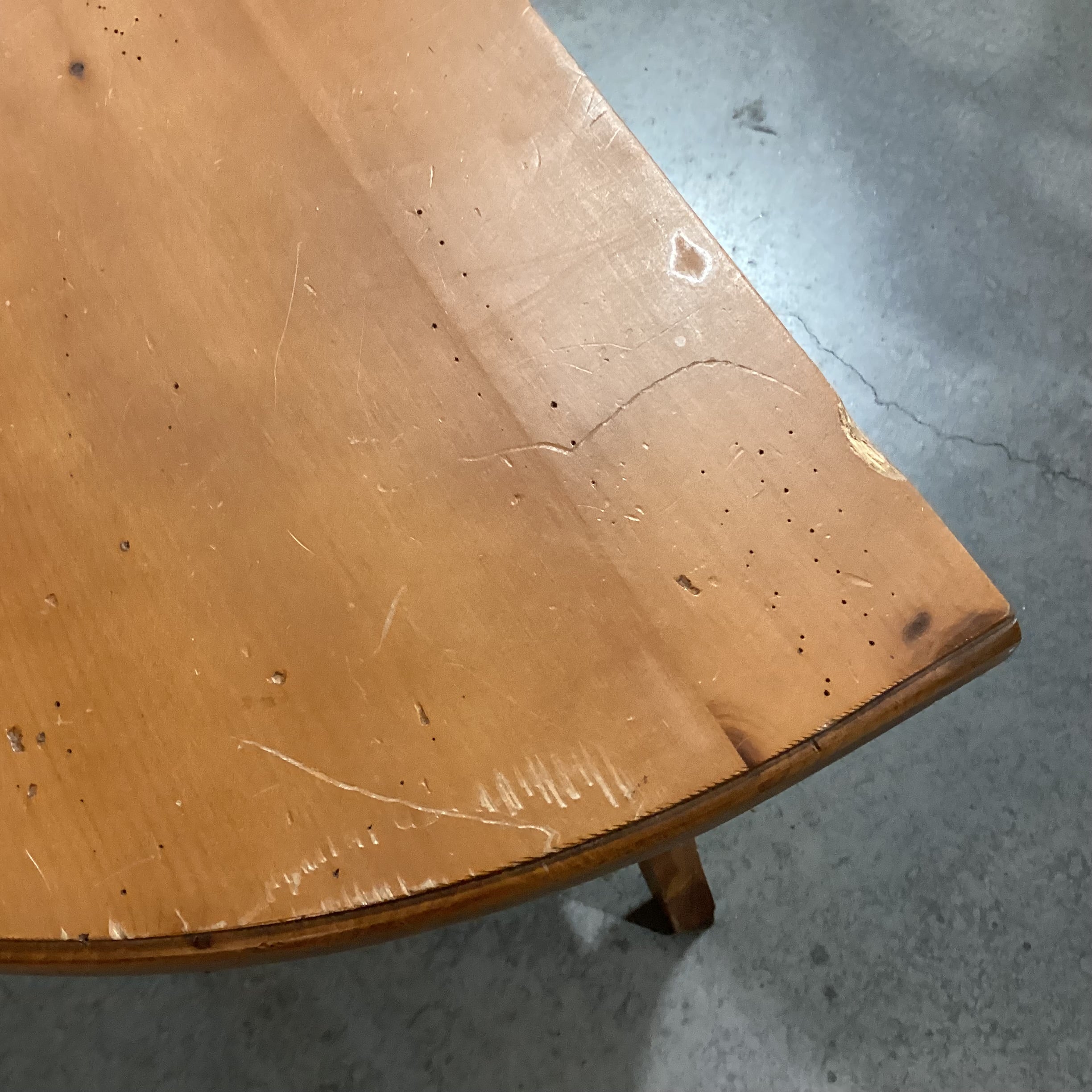Brownwood Furniture Light Finished Distressed Pine Halfmoon 1 Drawer Accent Table 32.5"x 18.5"x 28"