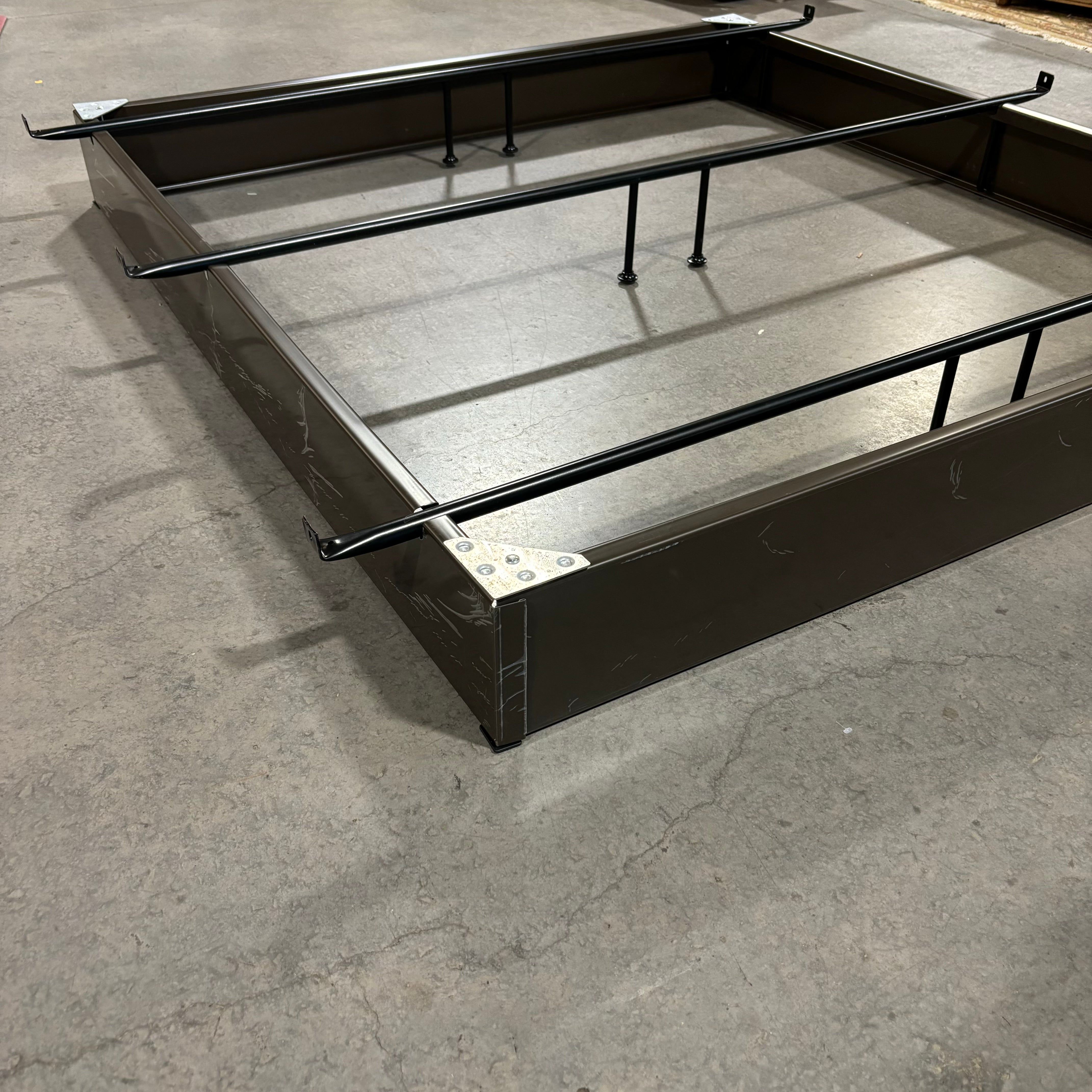 Dark Brown Metal Pedestal King Bed Frame 76"x 72.5"x 9"