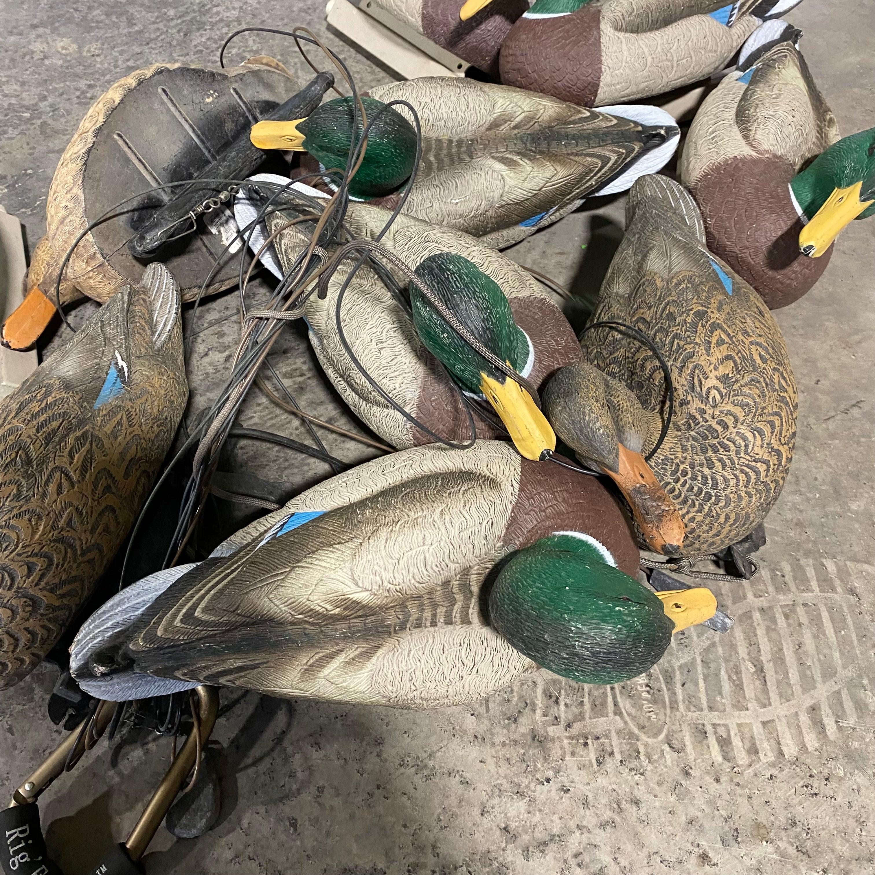 Cabela's Topflight Mallard Duck Decoy Strand (9 Decoys)