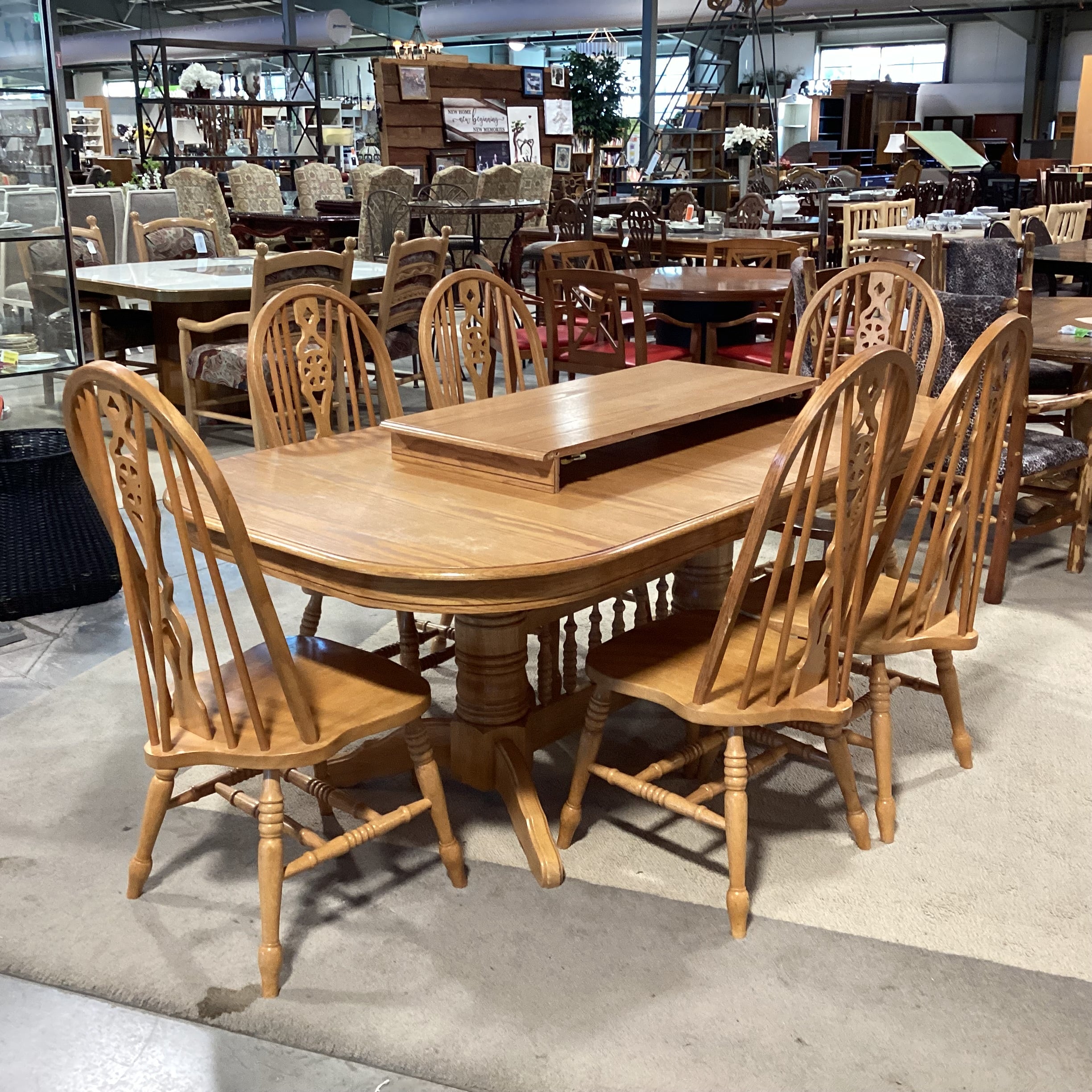 Winners Only Oak & Veneer Windsor Style with 2 Leaves & Trestle Table & 6 Chairs Dining Set 60" to 96"x 42"x 30"