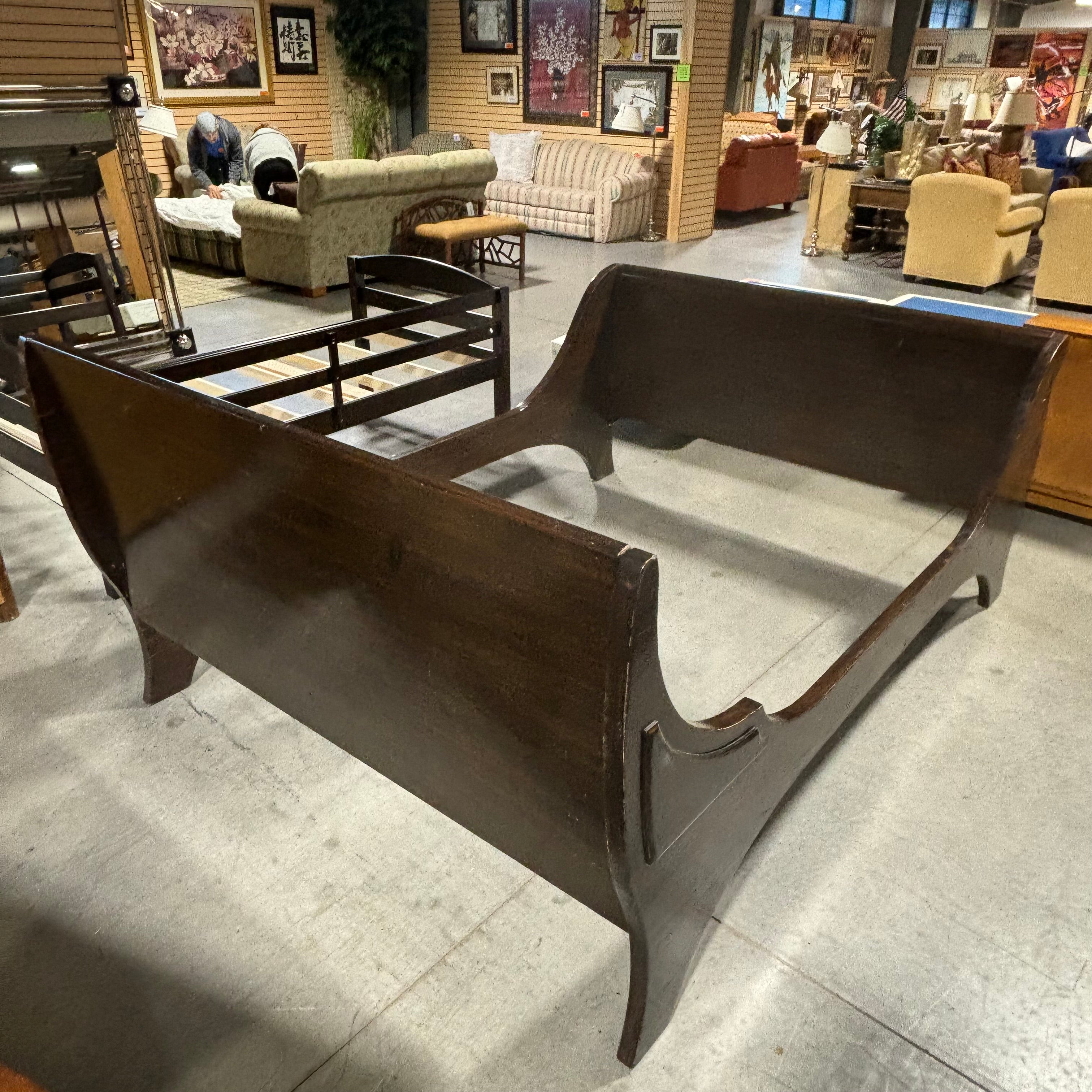 QUEEN Dark Finish Solid Wood Sleigh Bed 92"x 66"x 42.5"