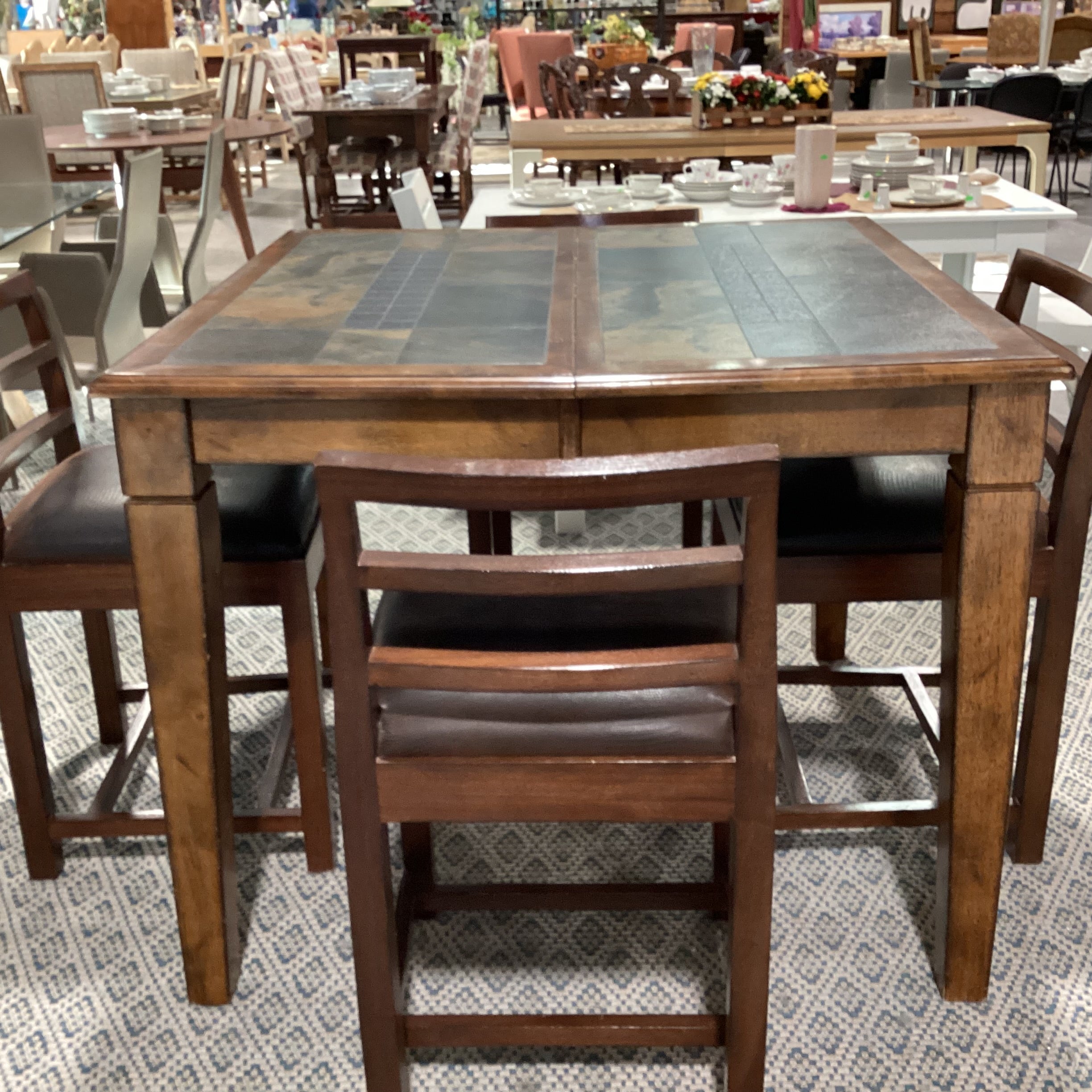 Carved Wood & Slate Stone Tile with Center Butterfly Leaf Table with 4 Wood & Croc Style Faux Leather Barstools Dining Set 44.5" to 62.5"x 44.5"x 35.5"