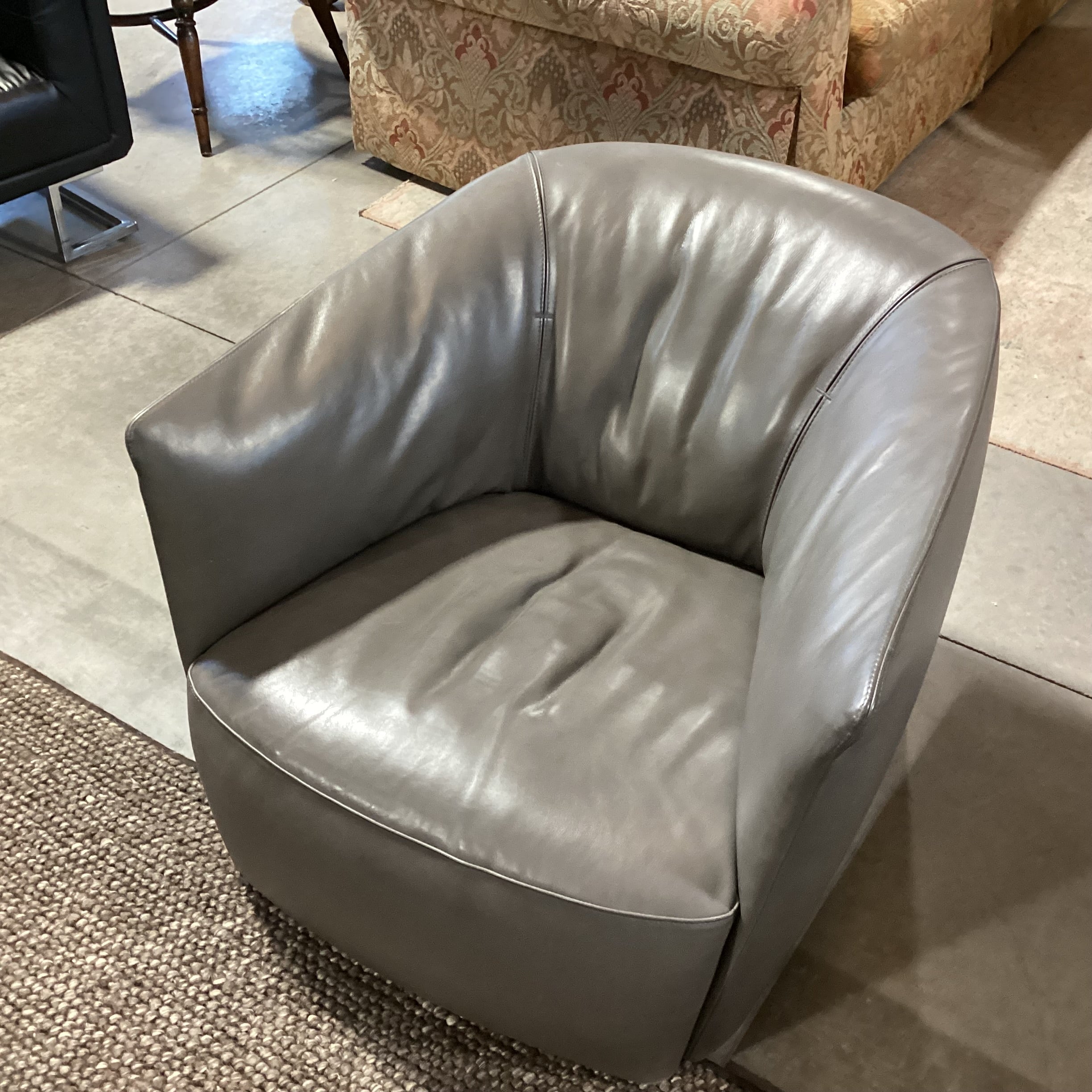 Poliform Santa Monica Grey Leather Modern Swivel Chair 30"x 33"x 26"