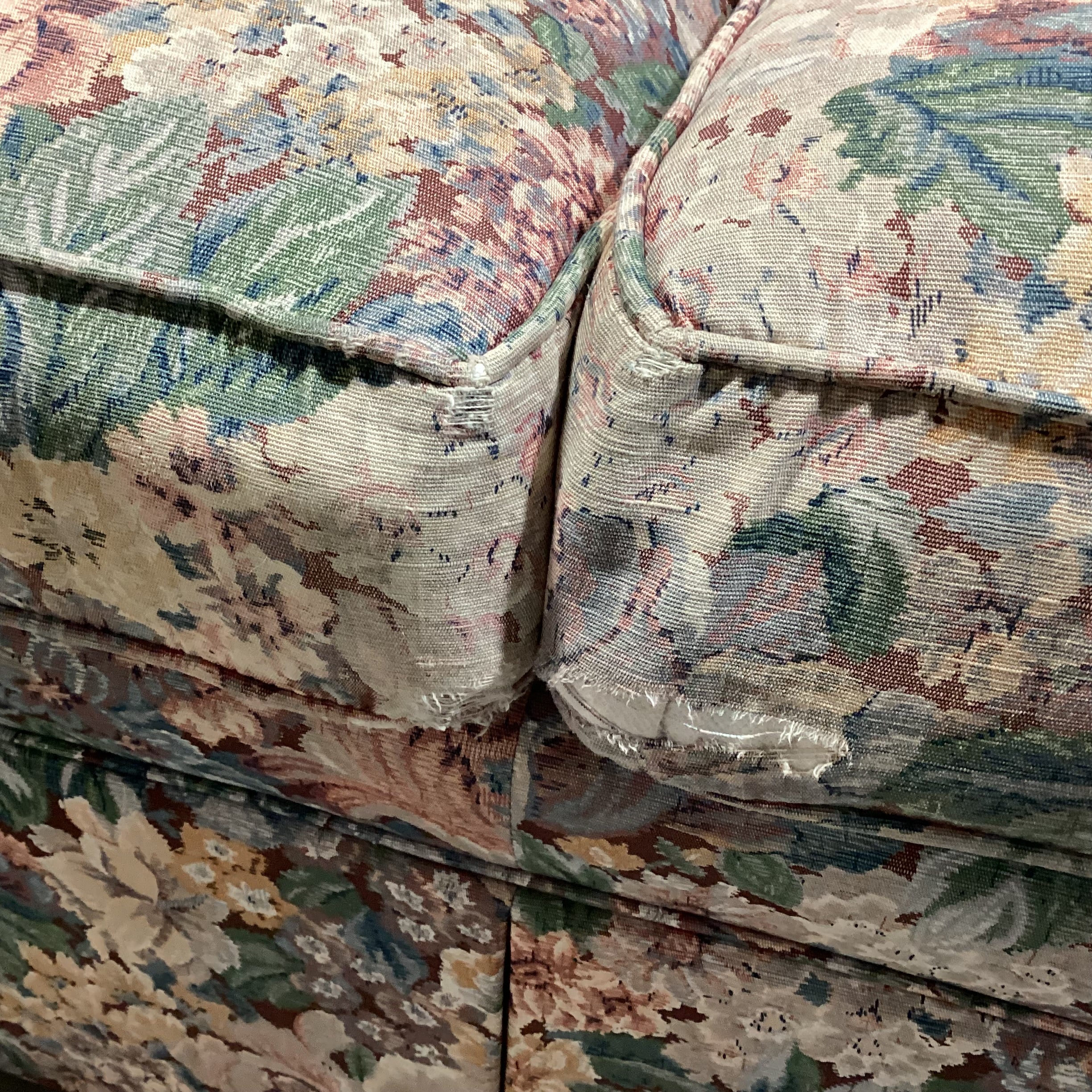 Ethan Allen Burgundy Green Cream Floral Sofa 90"x 38"x 33"