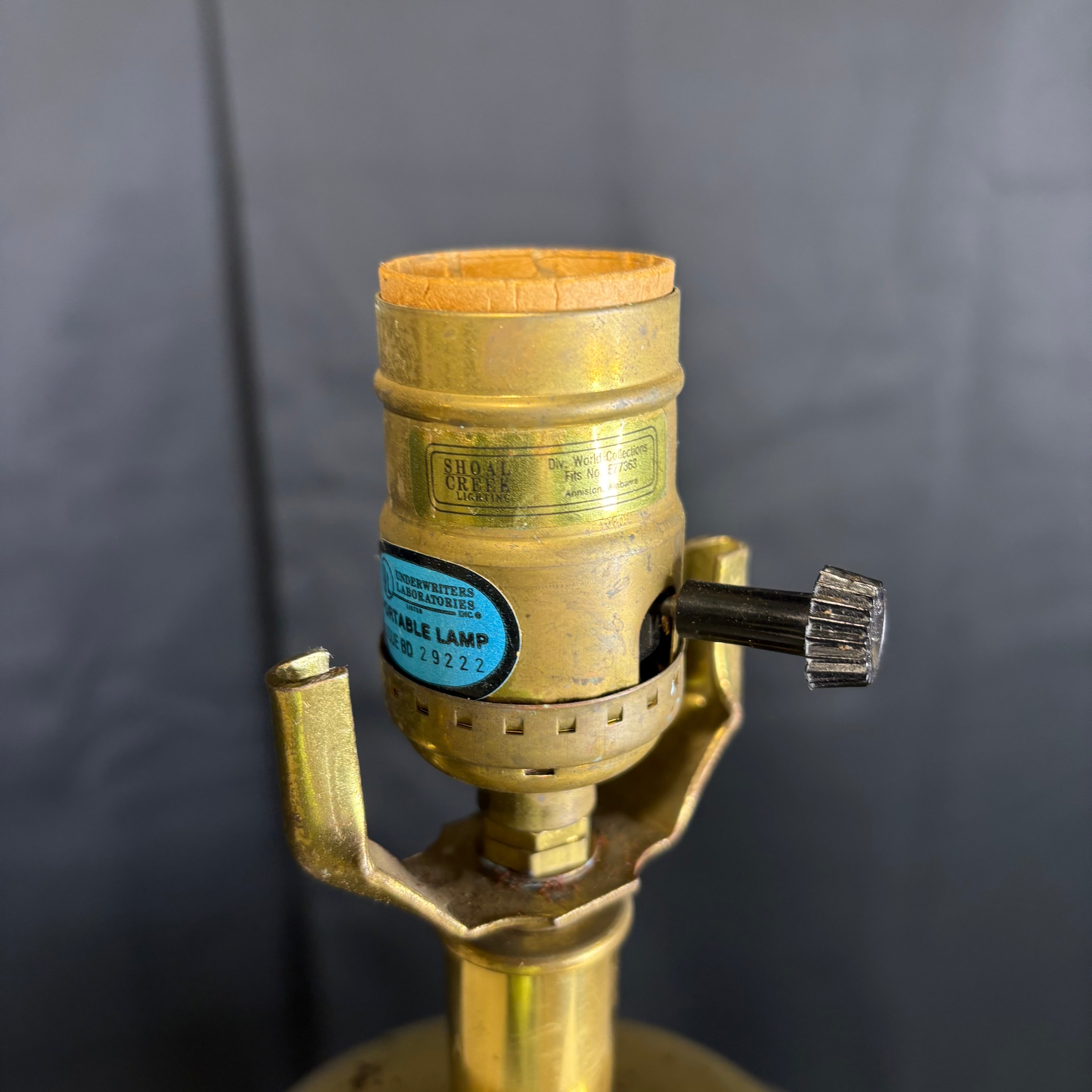 Vintage Shoal Creek Wood and Brass Canister Table Lamp 12“ Diameter x 16”