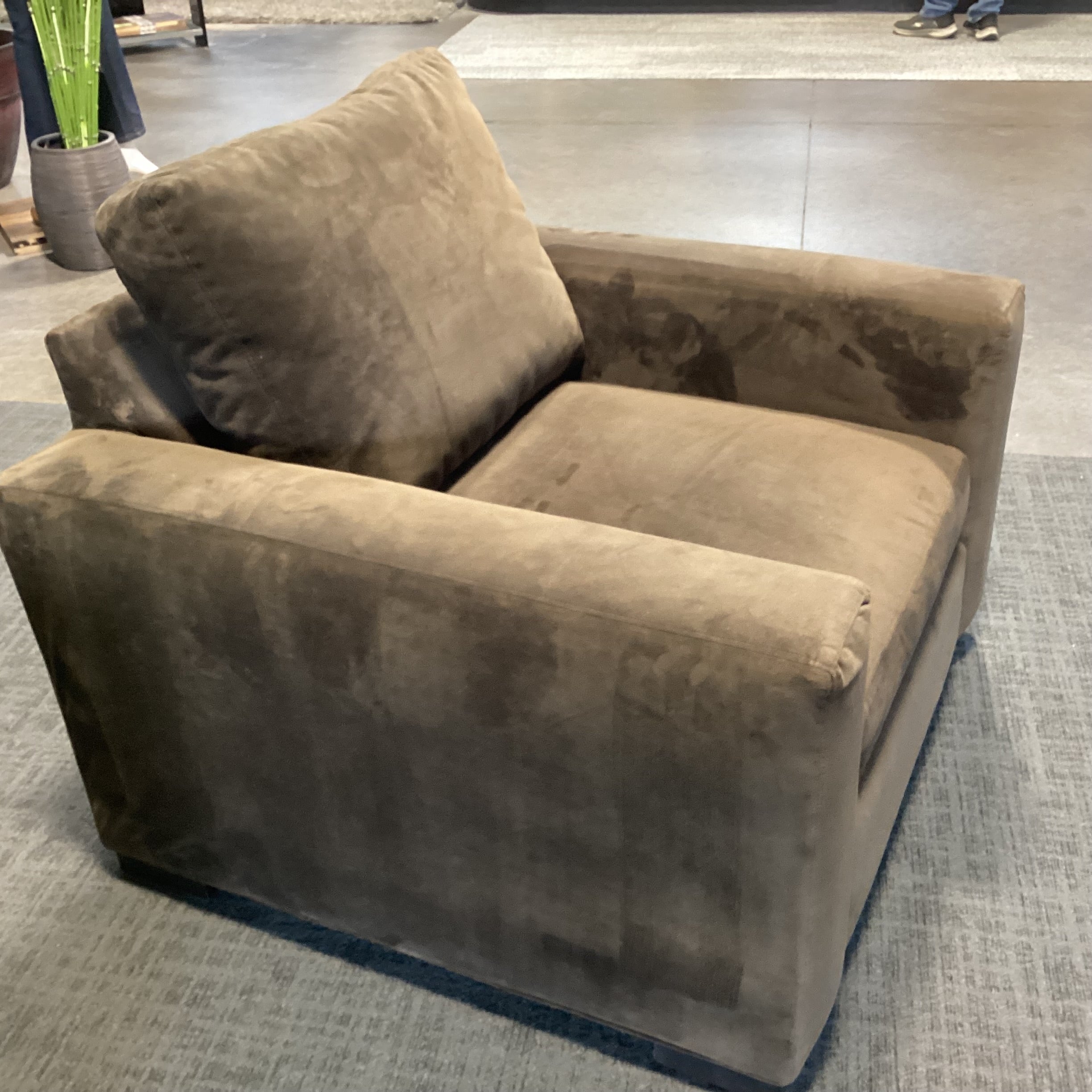 Room & Board Brown High Performance Velvet Down Mix Chair 40"x 38"x 27"