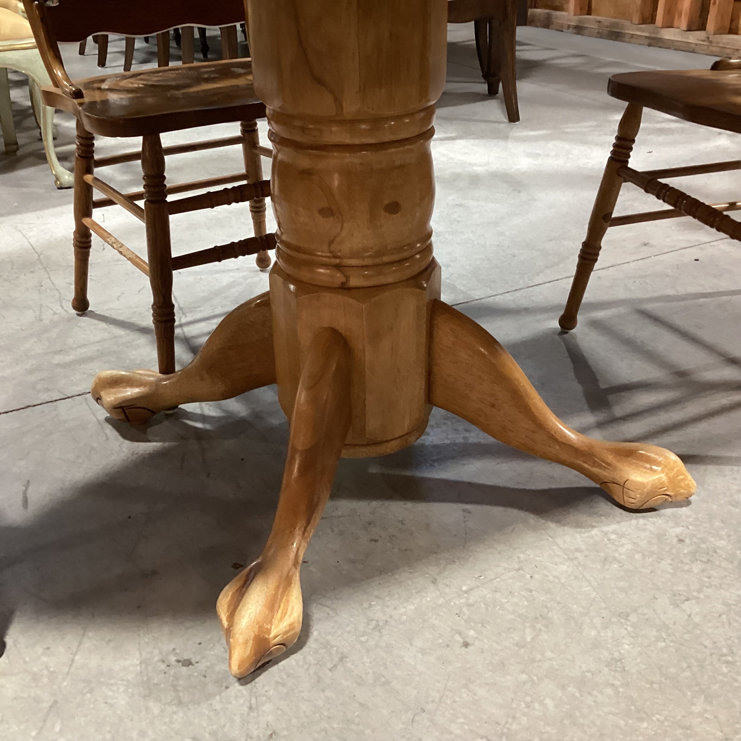 Round to Oval Vintage Oak 1 Leaf Table & 4 Pressed Oak Chairs Dining Set 48" to 72"x 48"x 30.5"