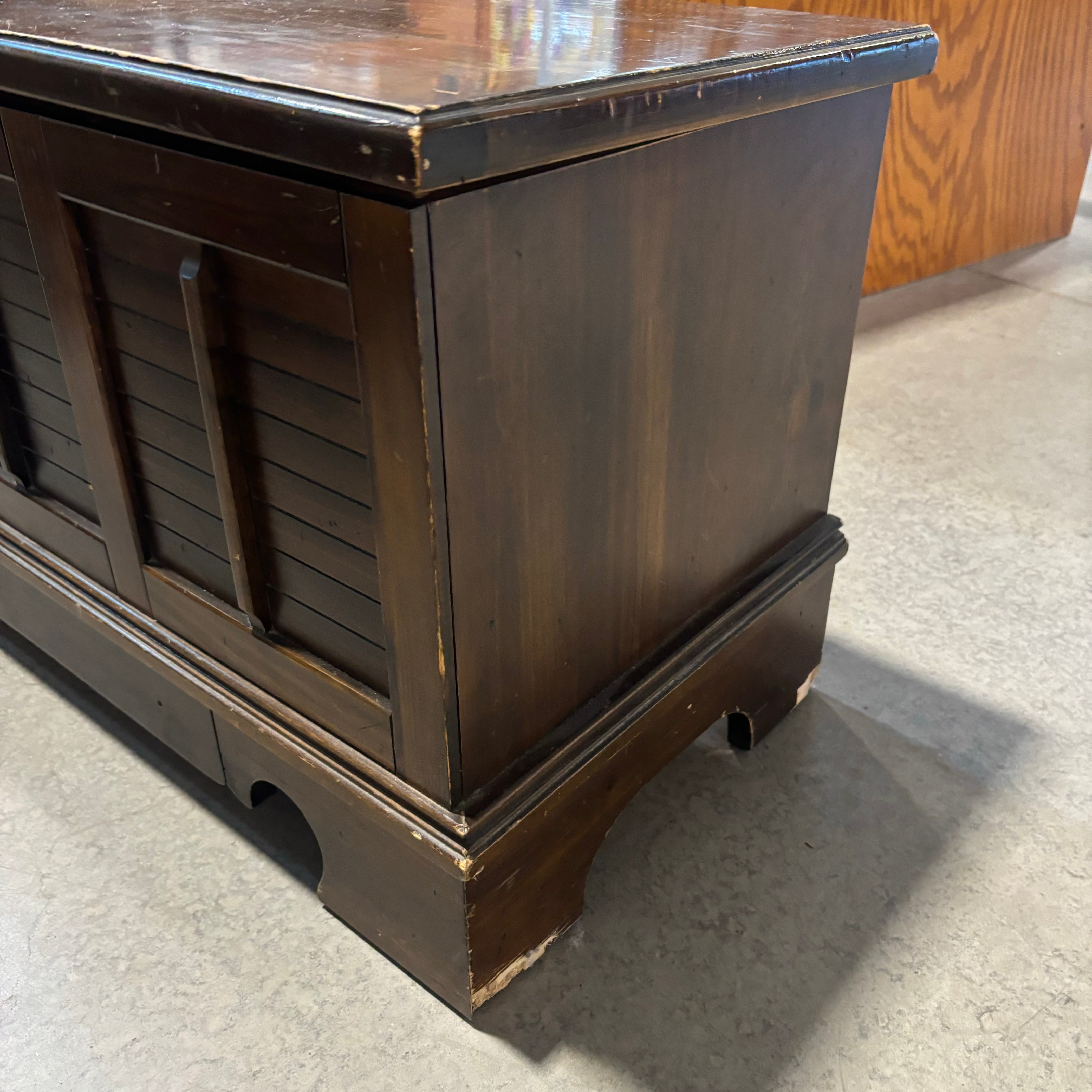 Lane Dark Wood Shutter Front Cedar Lined Trunk 44"x 16"x 19"