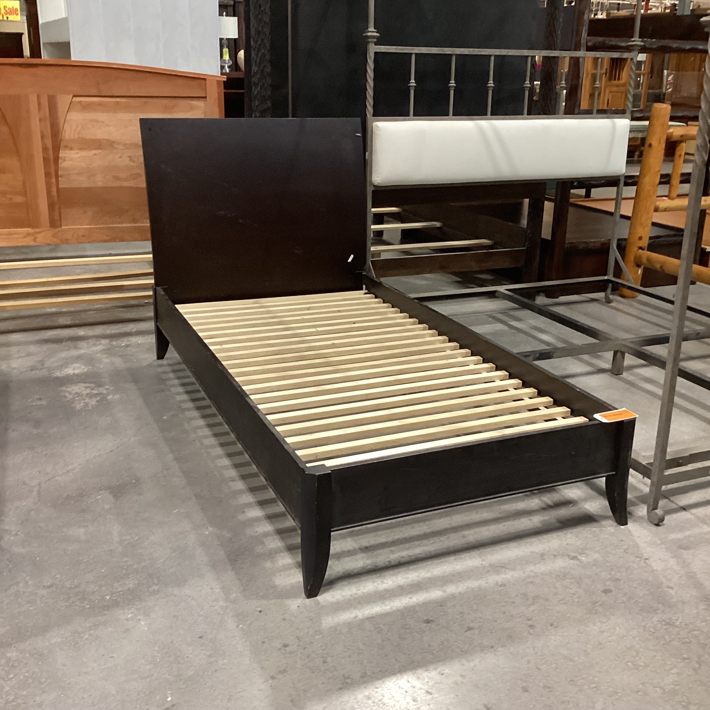 Twin Baronet Dark Solid  Wood Bed Set 40.5"x 80"x 41"