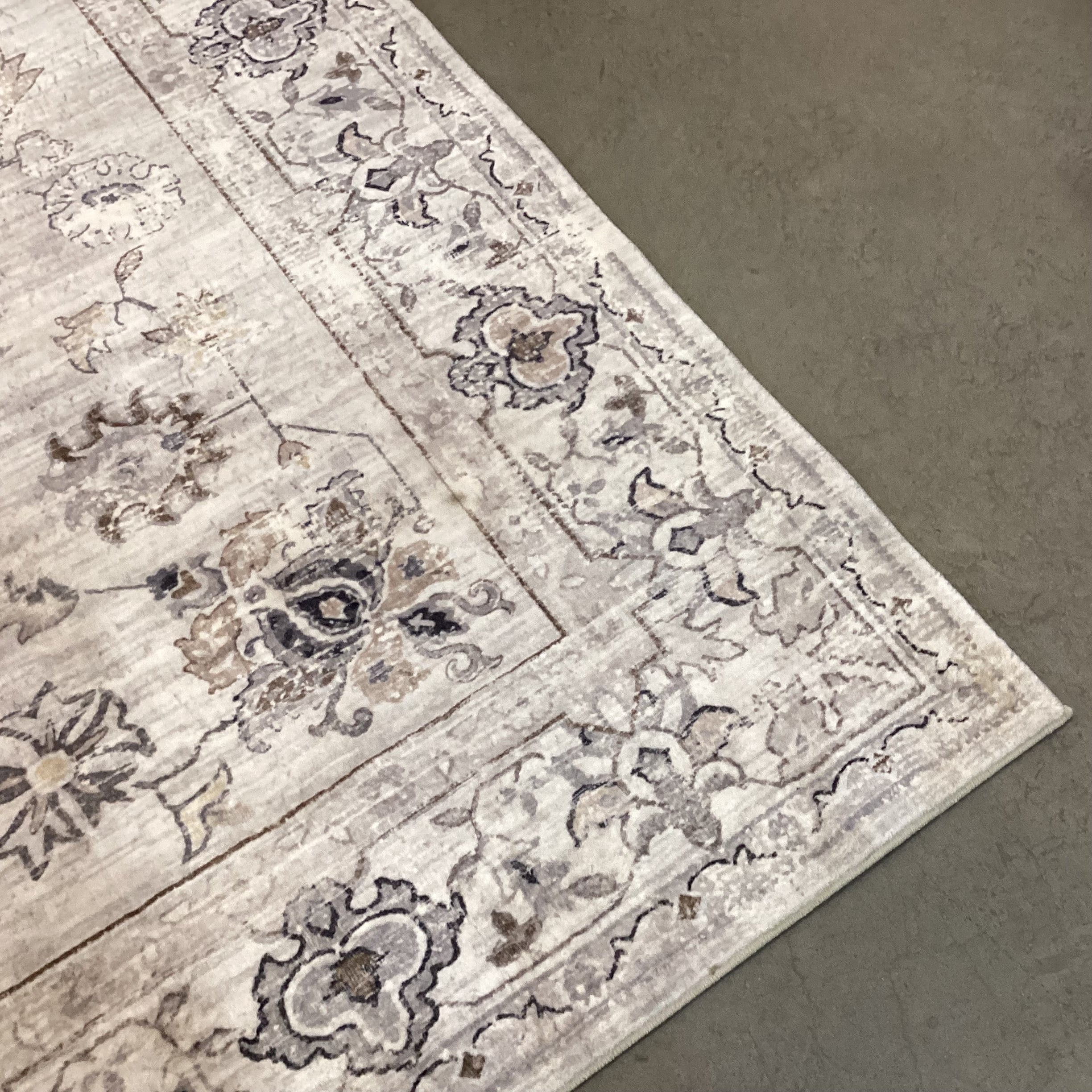 Persian Blooms Ultra Soft Faux Fur Ivory Grey & Taupe Rug 7'3"x 9'10"