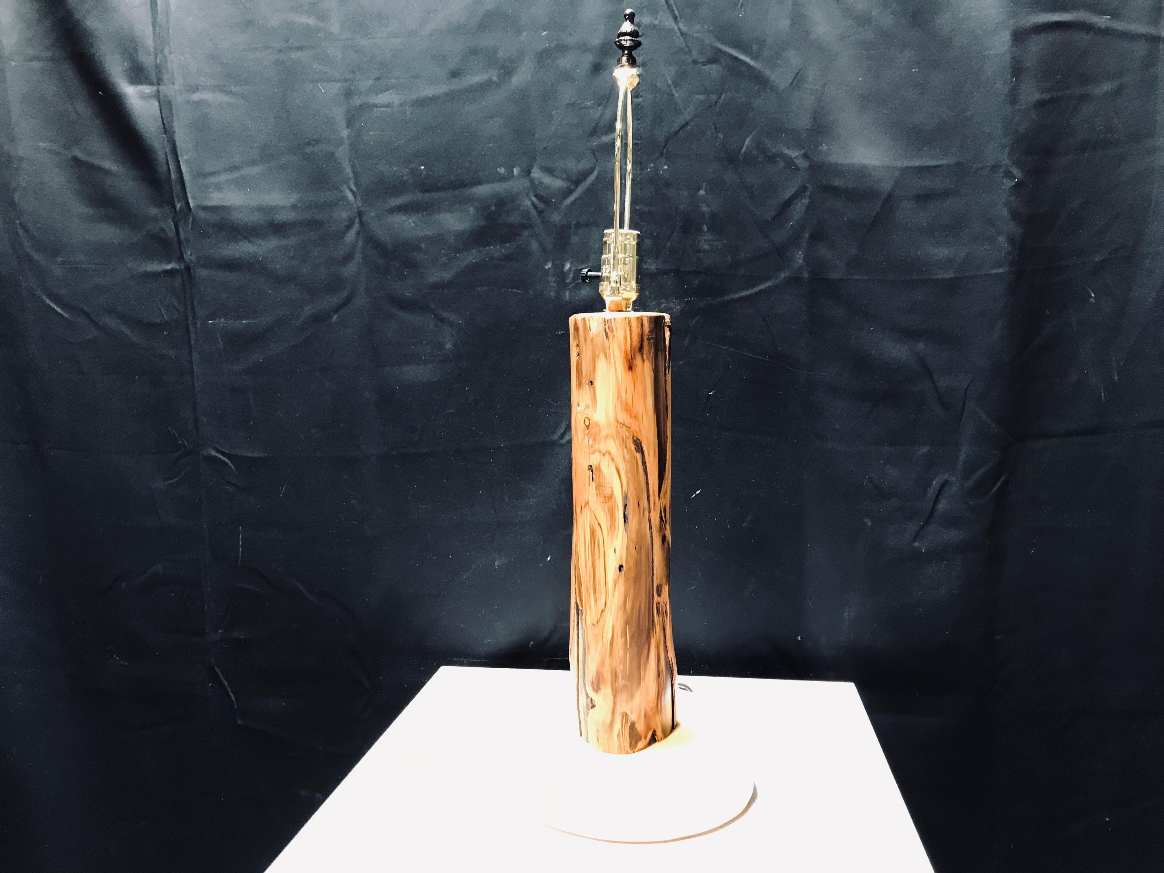 Log frame 9" Base Table Lamp
