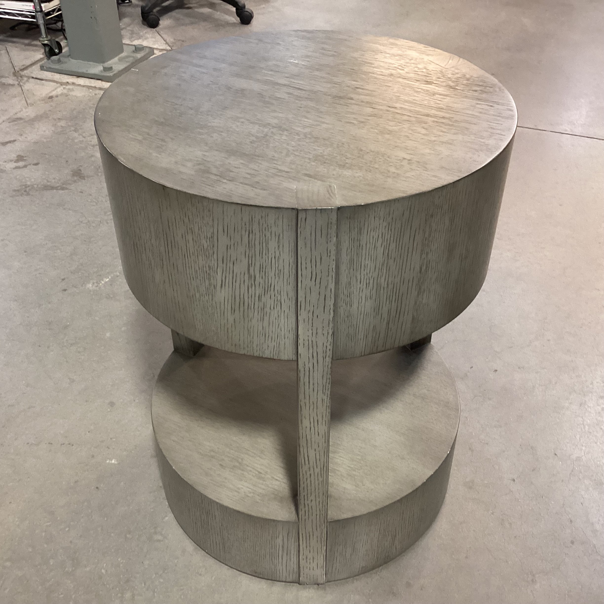Bernhardt Interiors Calder Grey finished Wood Veneer 2 Tiered Round End Table 20.5" Diameter x 26.5"