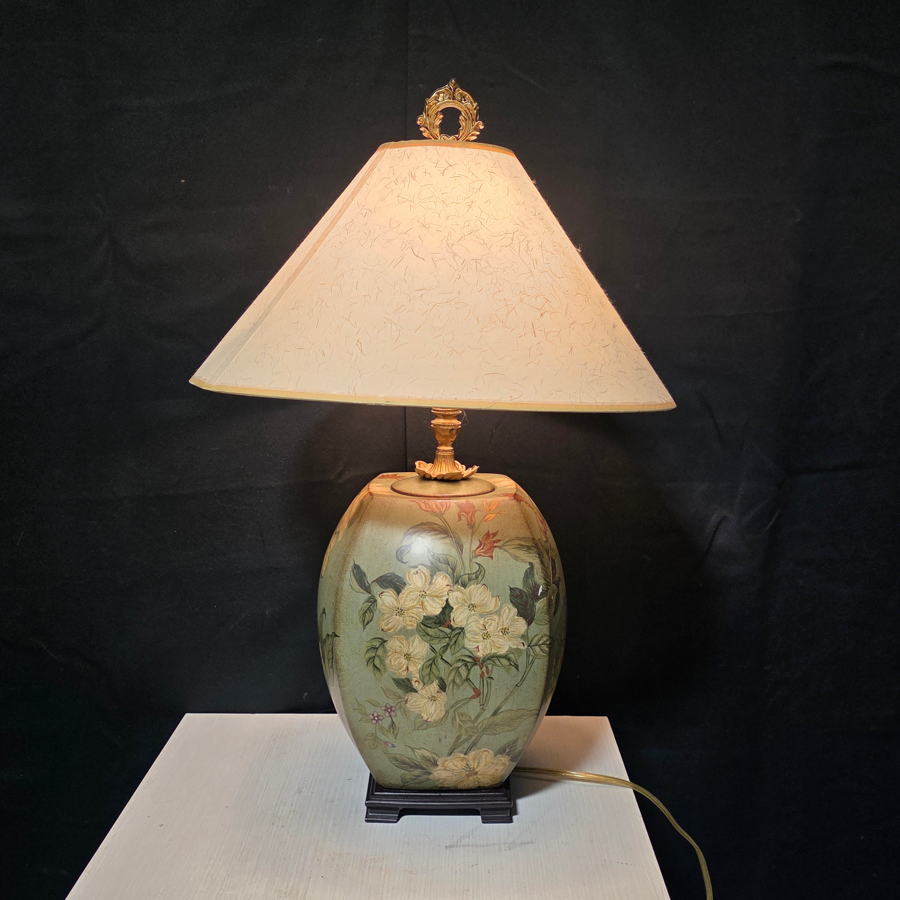 Garden Type Floral Table Lamp 18"D x 29"