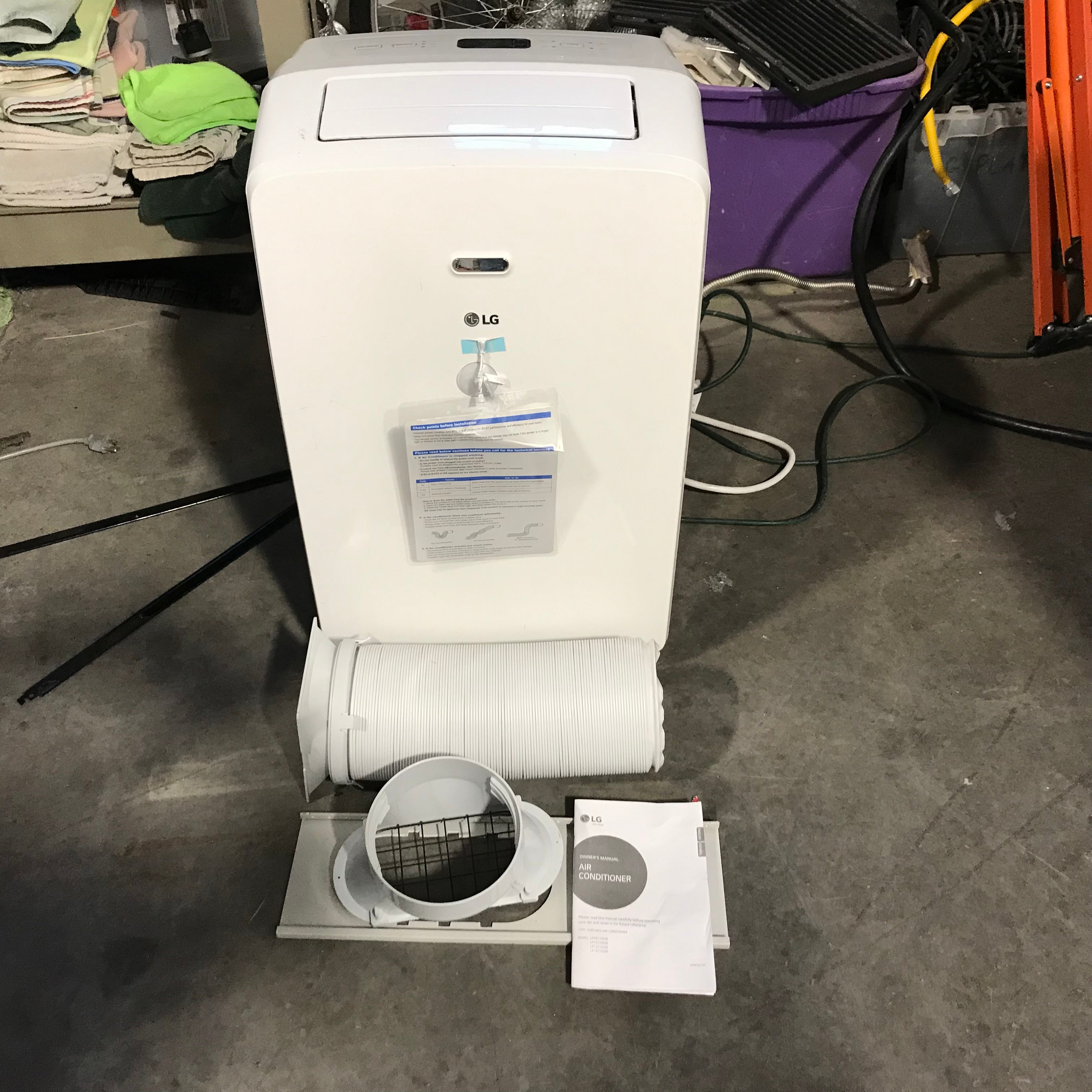 LG White Portable Air Conditioner 17"x 12"x 27"