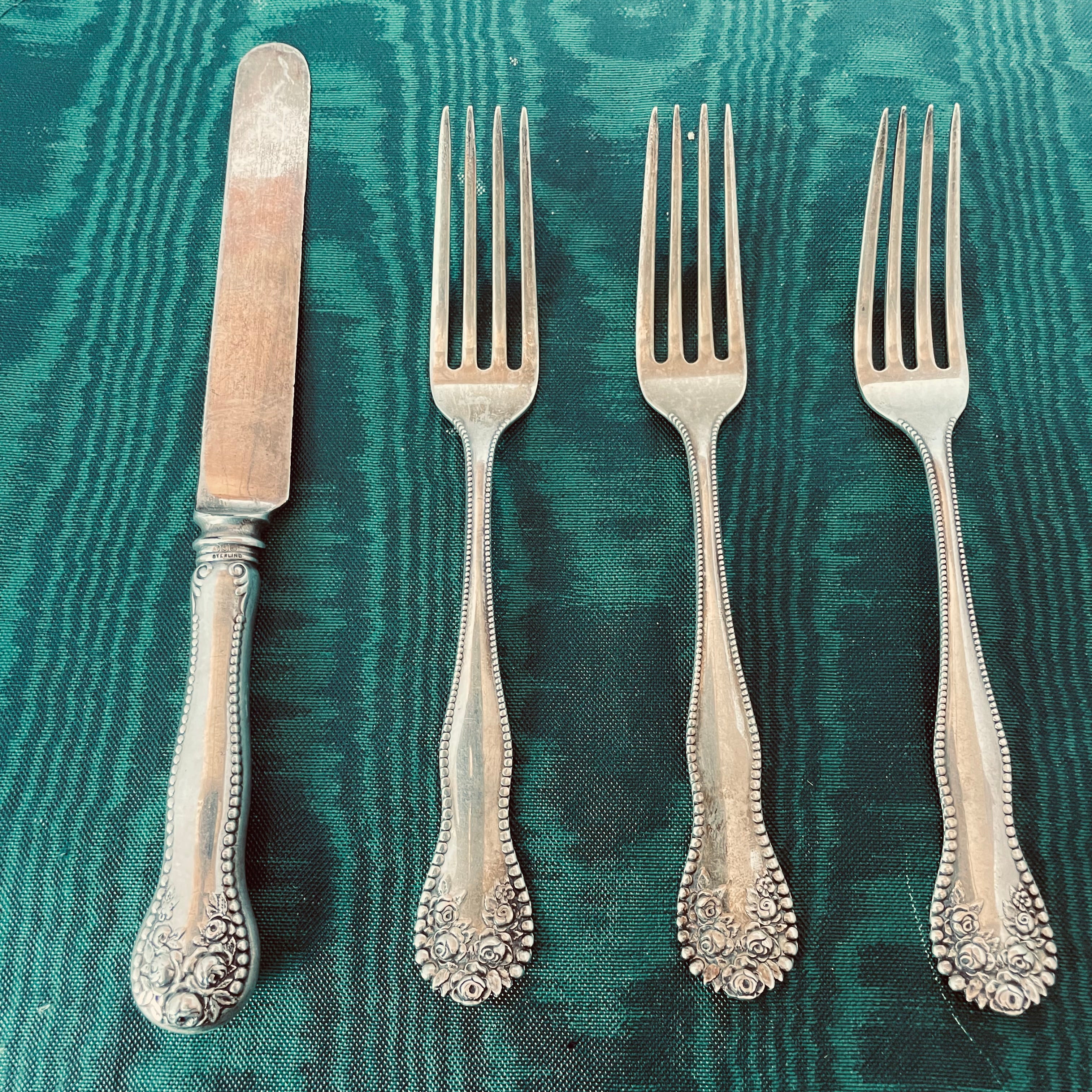 Set of 4 Pieces 1897 Gorham Lancaster Rose Flatware