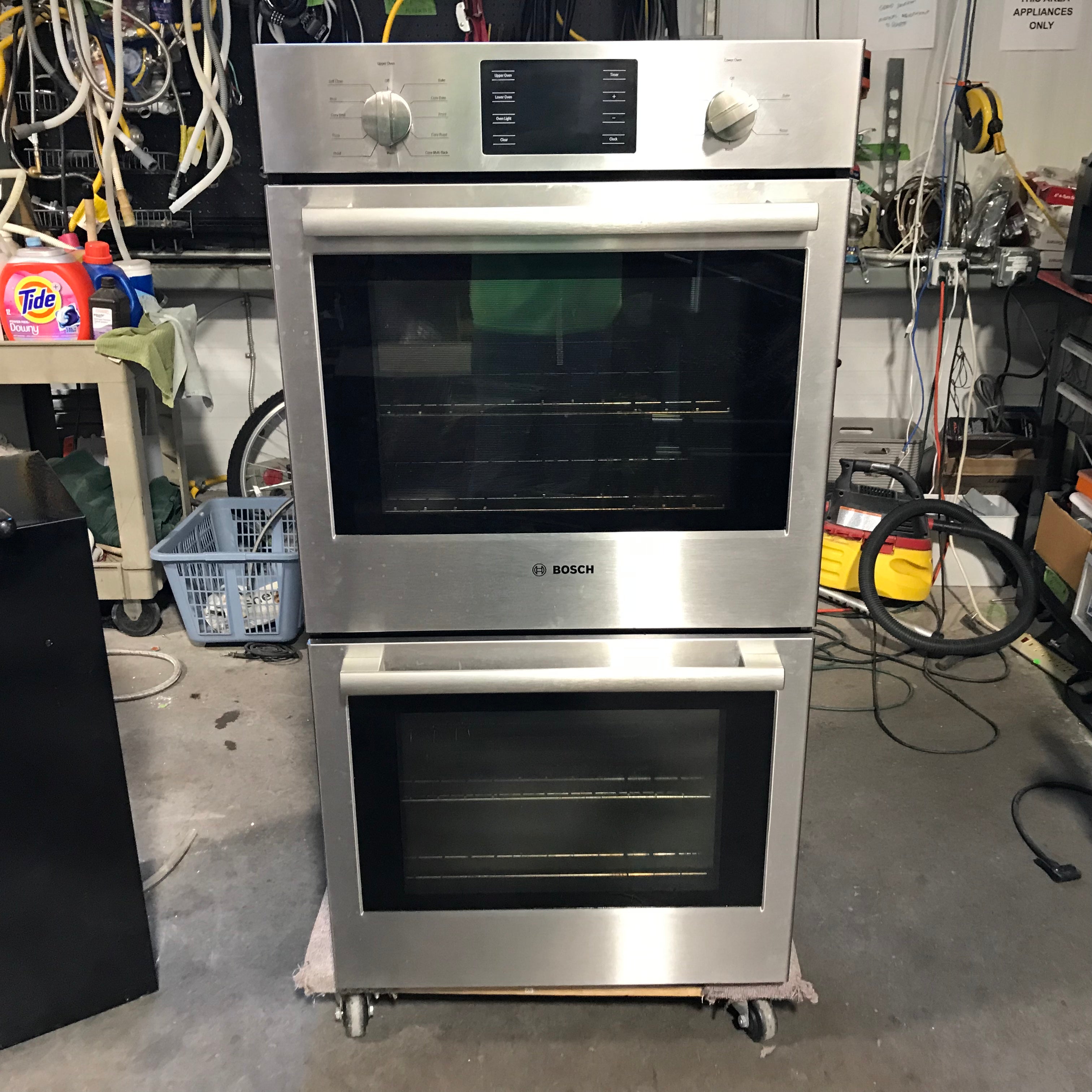 Bosch 500 Series 27" Stainless Steel Double Wall Oven HBN5651UC 27"x 25"x 52"