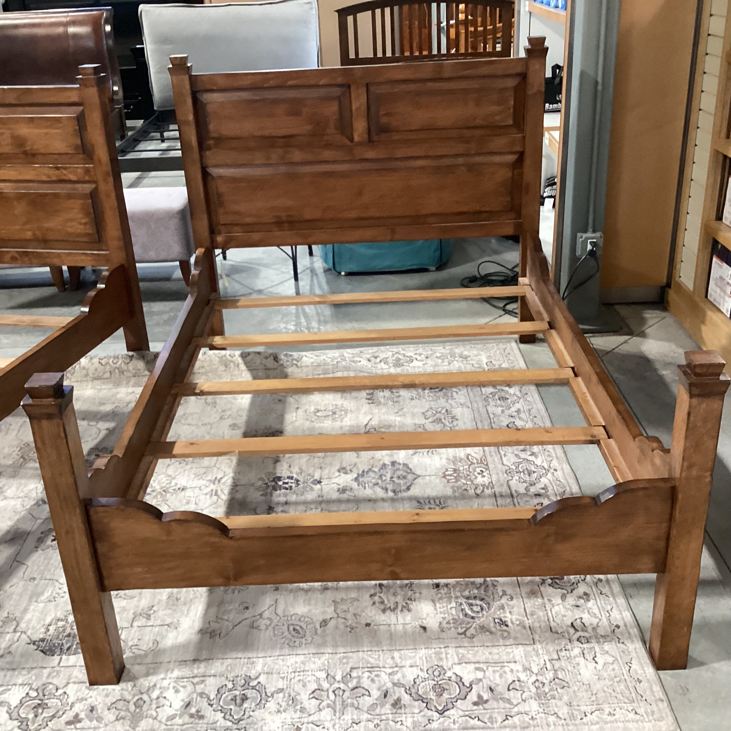 FULL Hamby Hampton Country Hand Crafted Solid Wood Bed Set 58.5"x 81"x 51"