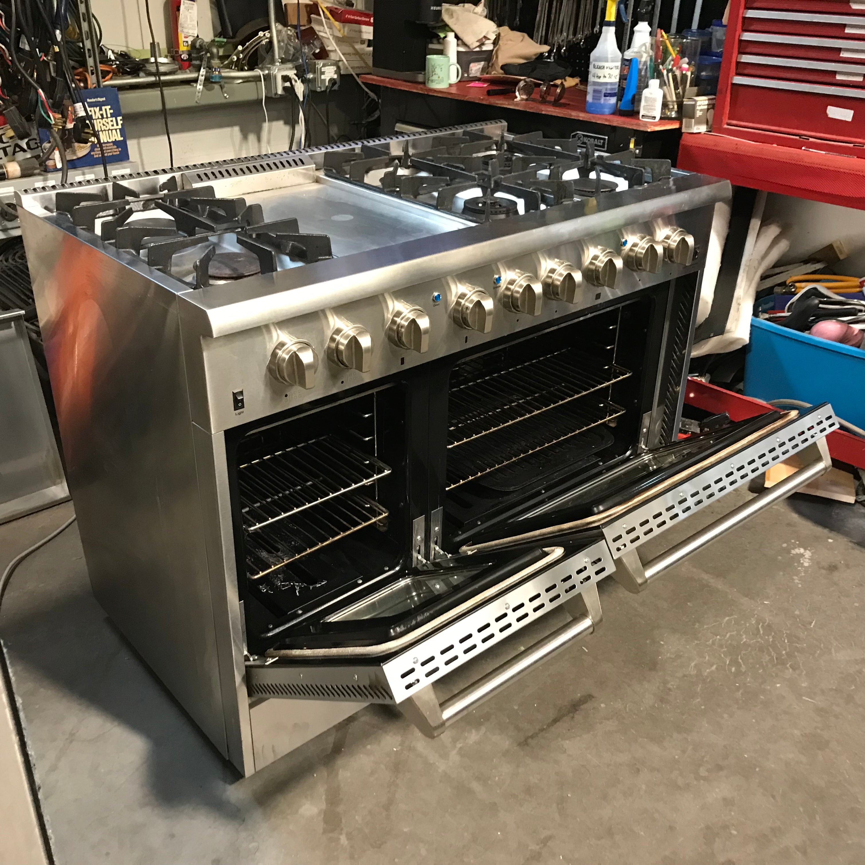 Thor Kitchen 48" Stainless Steel 6 burner, Griddle, Double Oven Range 48"x 28"x 38"