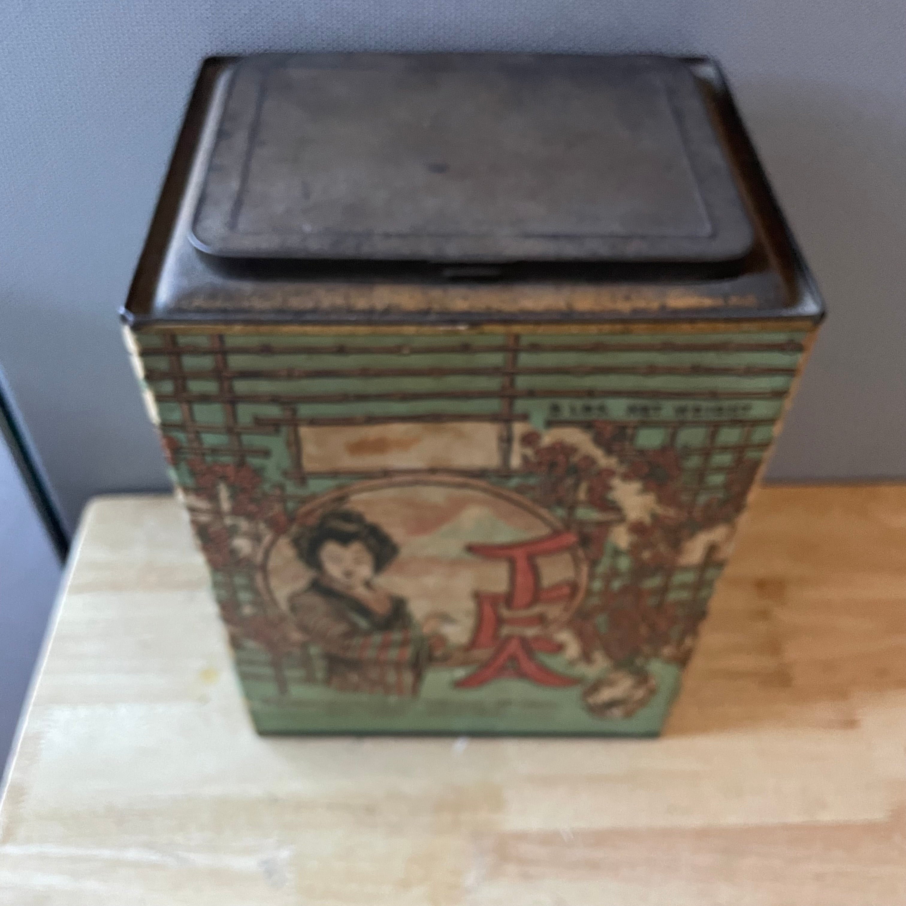Antique 1913 Montgomery-Ward 5Lb Cardboard Japanese Geisha Litho w/Liner Tea Box Tin
