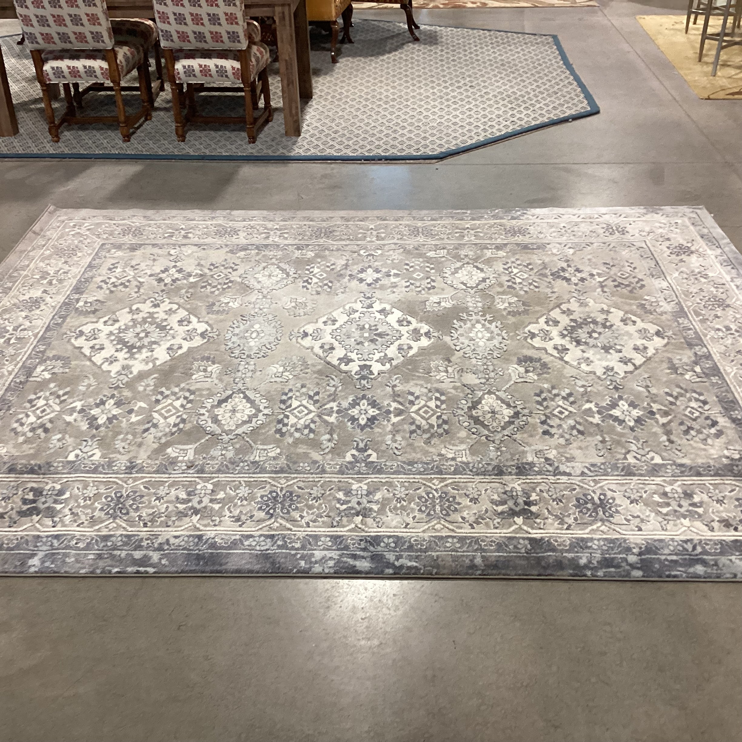 Bazaar Elegance Grey Blue Poly Rug 7'10"x 10'2"