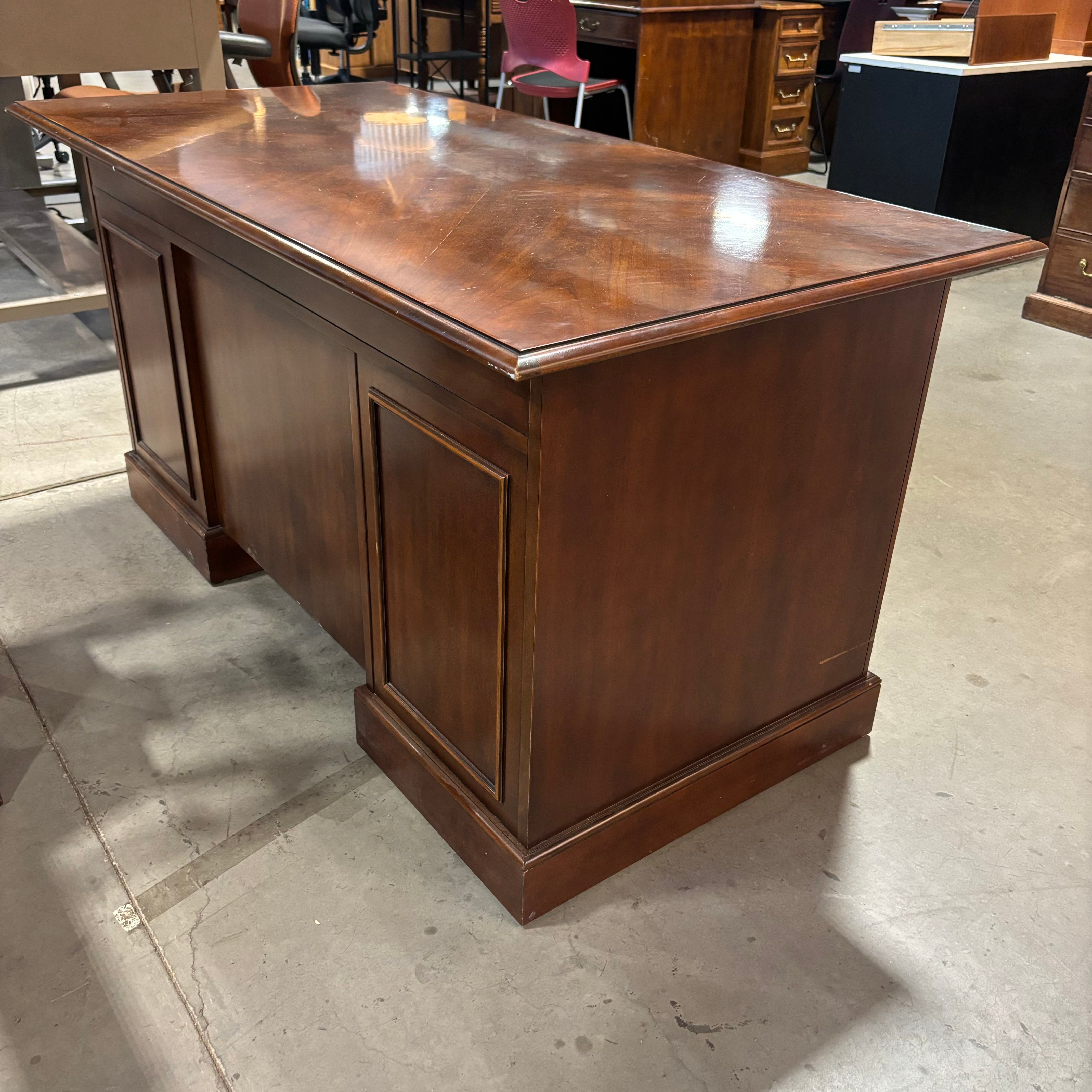 Drexel Bookmatched Mahogany Veneer Double Pedestal Executive Desk 60"x 30"x 30"