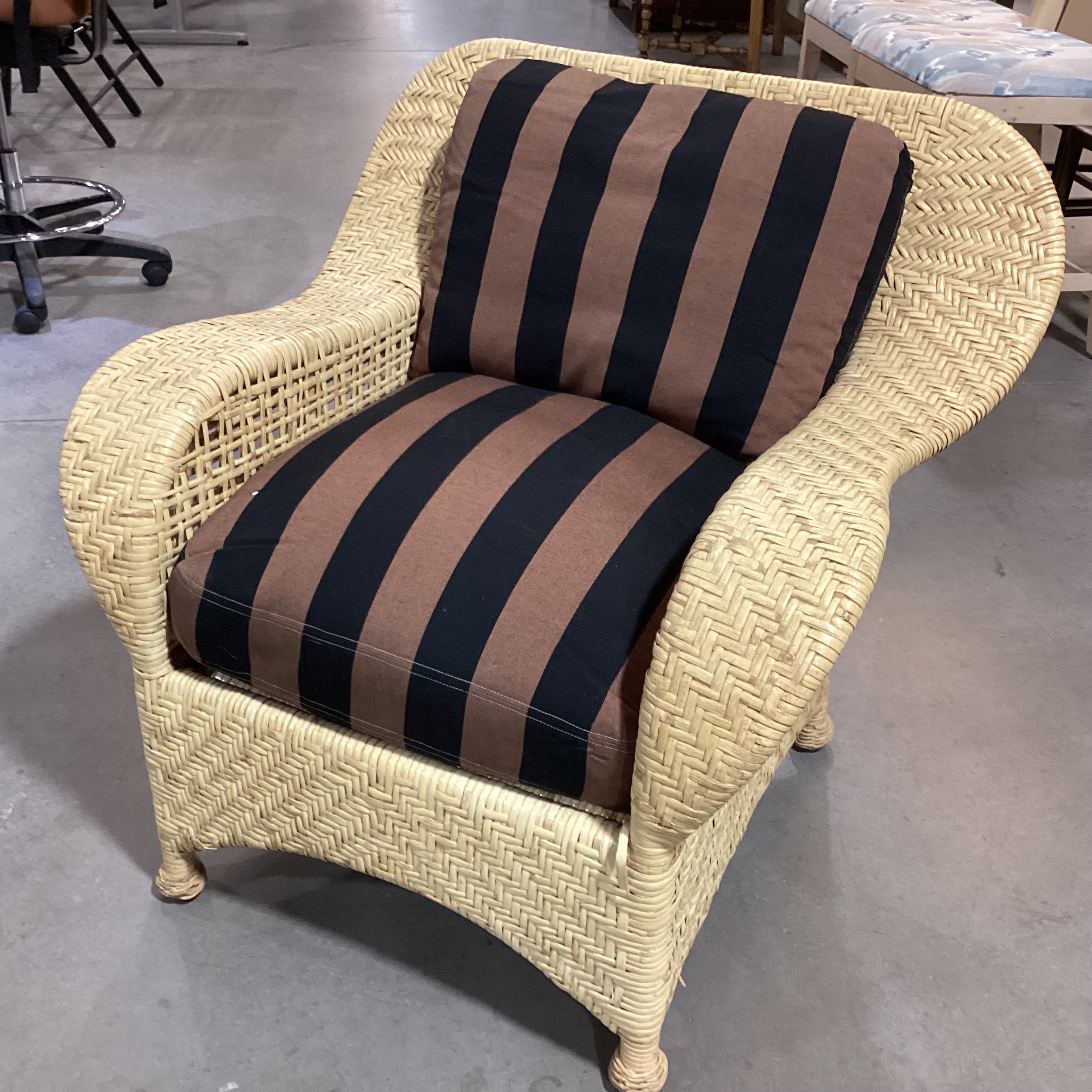 Rattan Wicker & Black Brown Stripe Down Cushions Chair 36"x 31"x 34"Chair