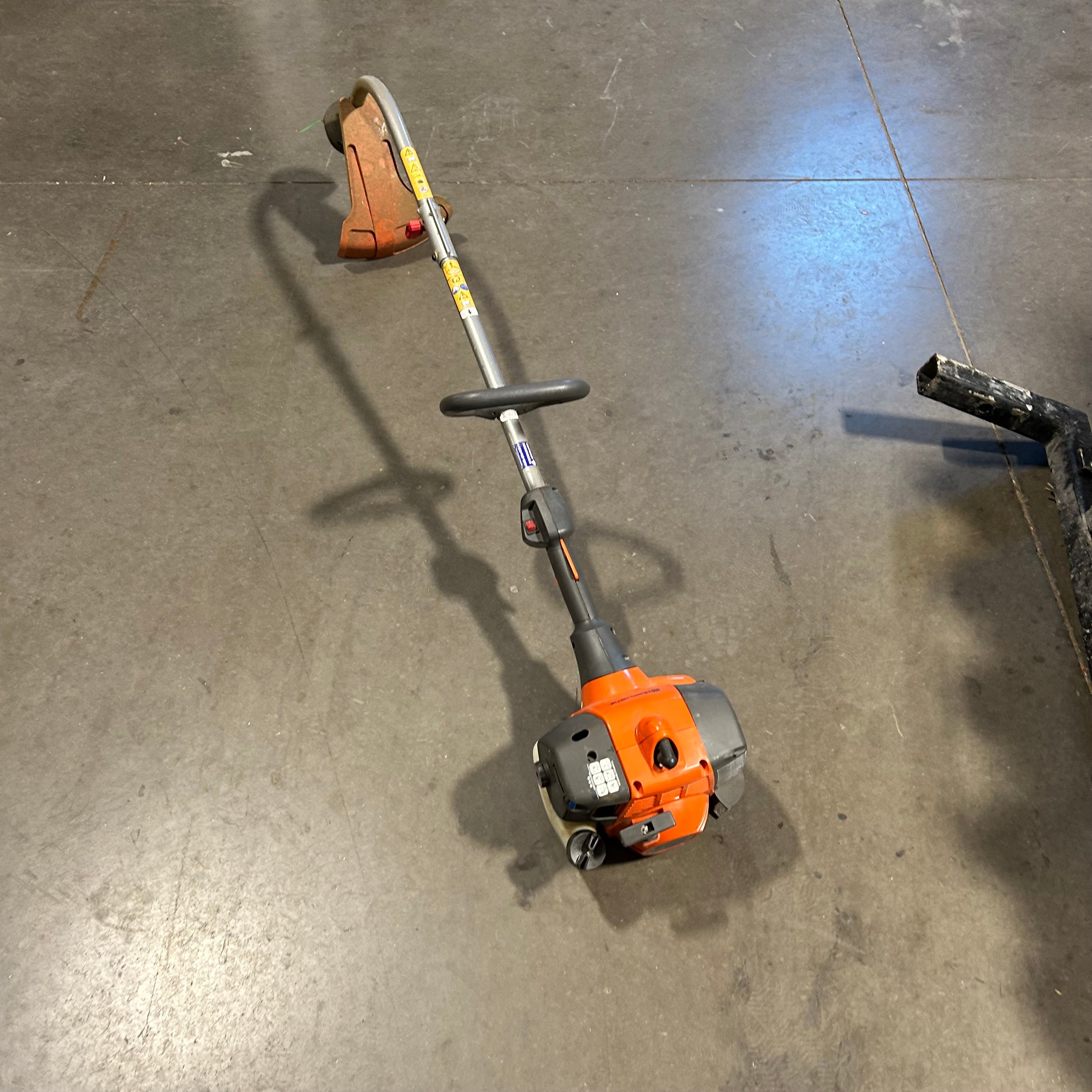 Husqvarna 128 CD String Trimmer
