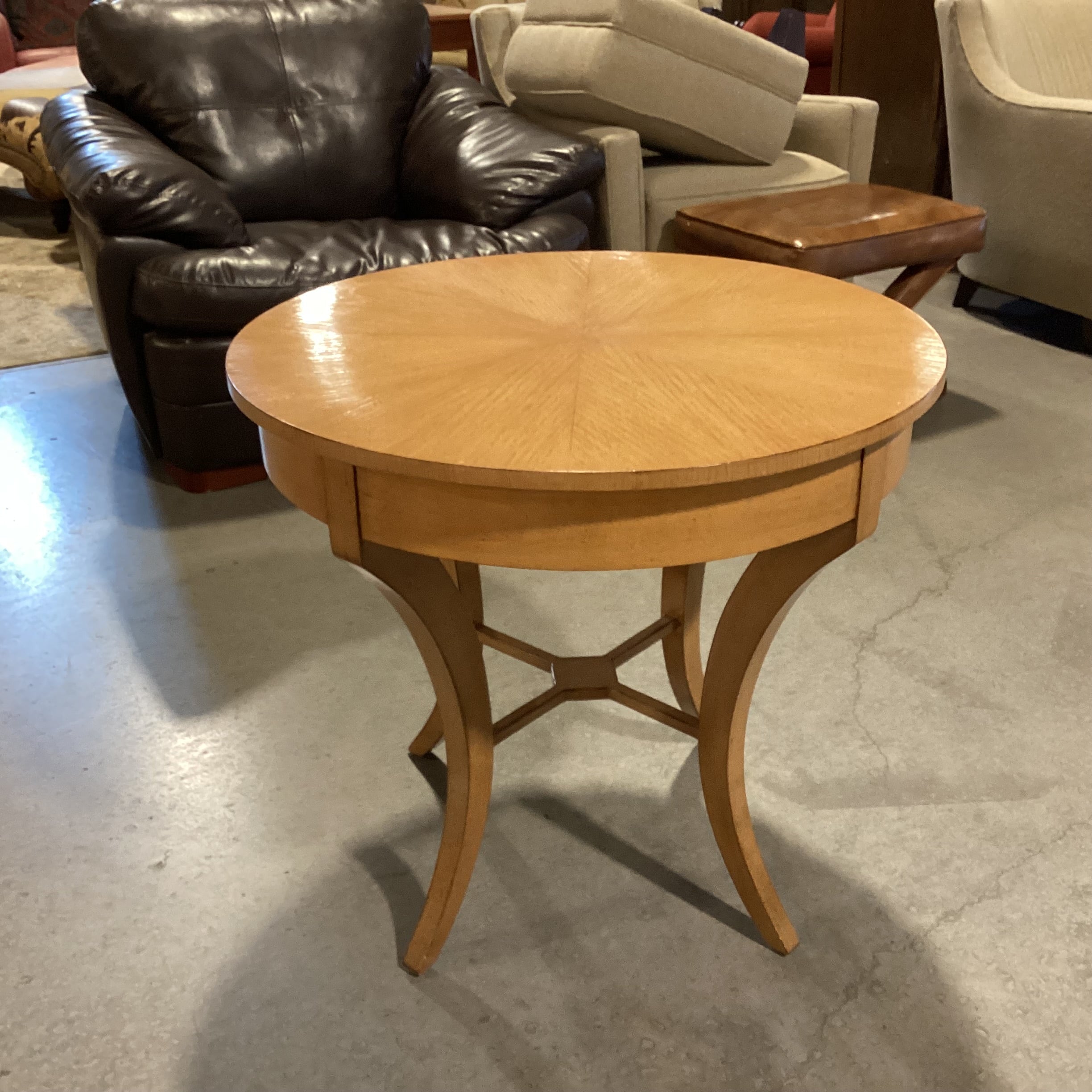 Light Finished Curved Leg & Center Detail Round Accent Table 30" Diameter x 27"