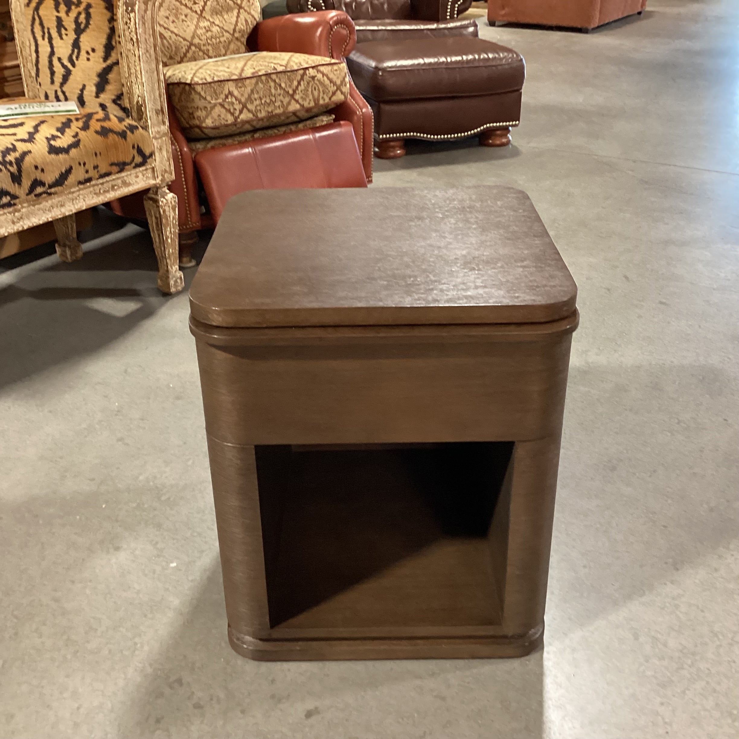 Restoration Hardware Contemporary Dark Finish Oak 1 Drawer with Cubby End Table 20"x 21"x 24.5"