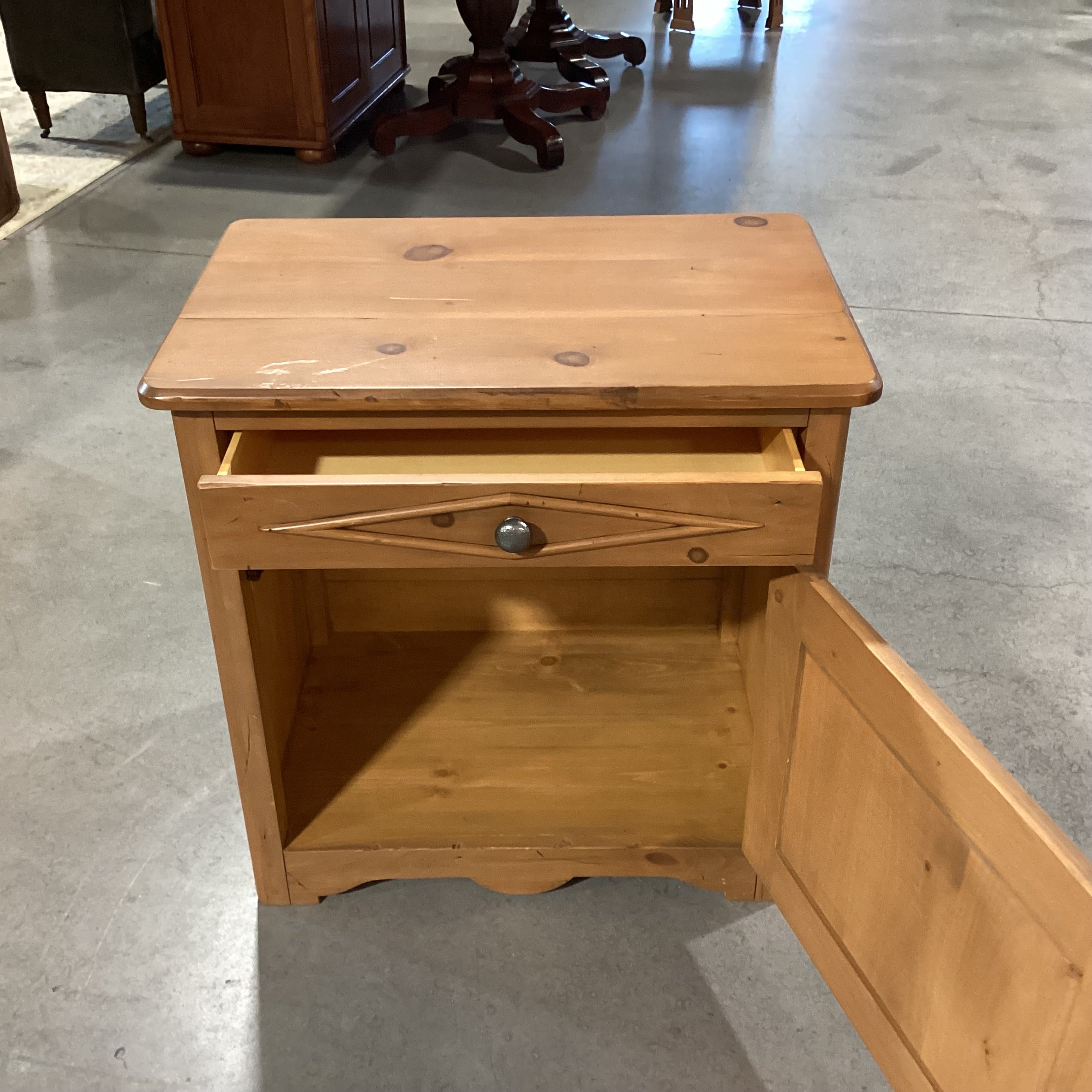 Finished Pine with Large Nailhead Detail Door 1 Drawer Nightstand 30"x 20"x 31"