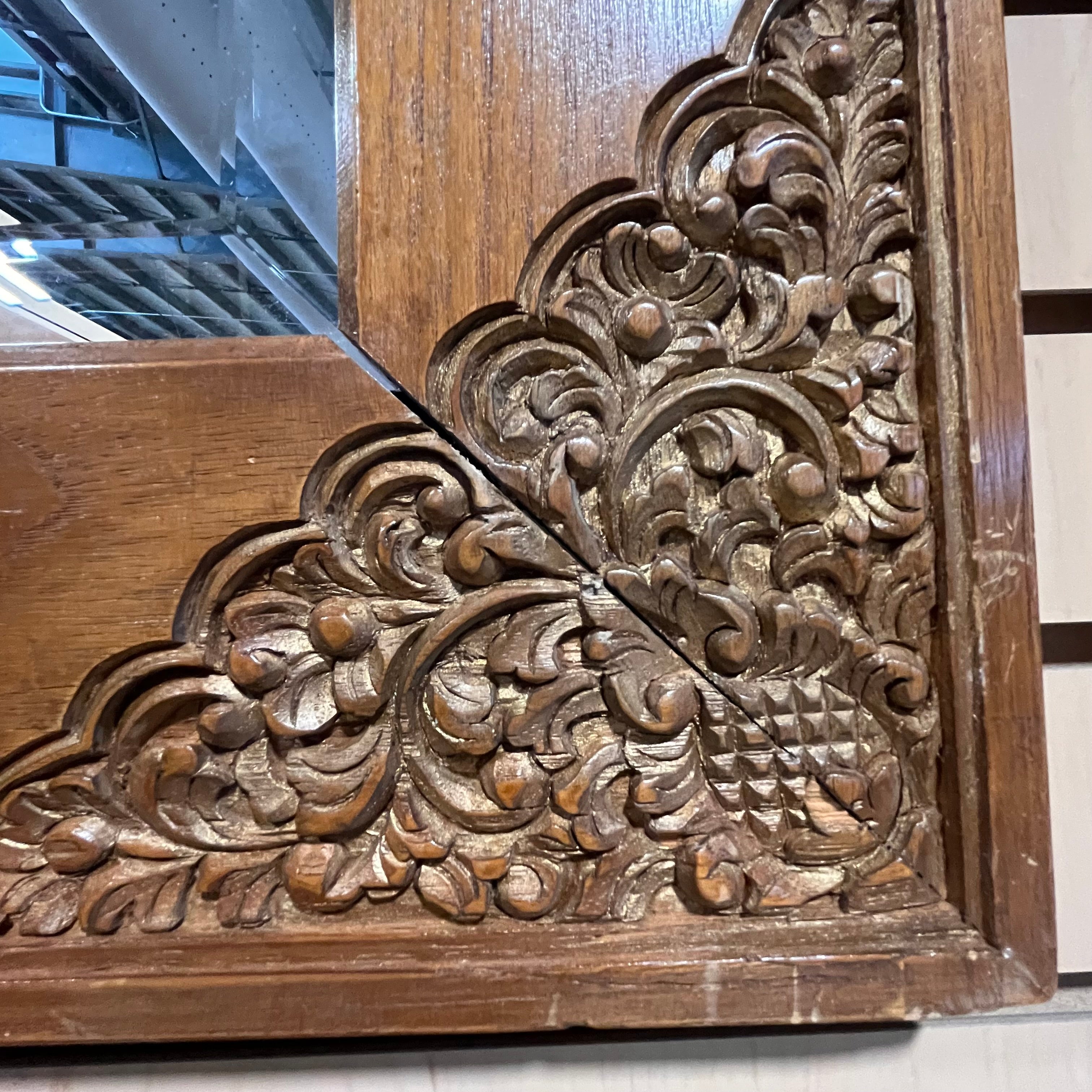 Carved Wood Corners Beveled Wall Mirror; 36"x 30"