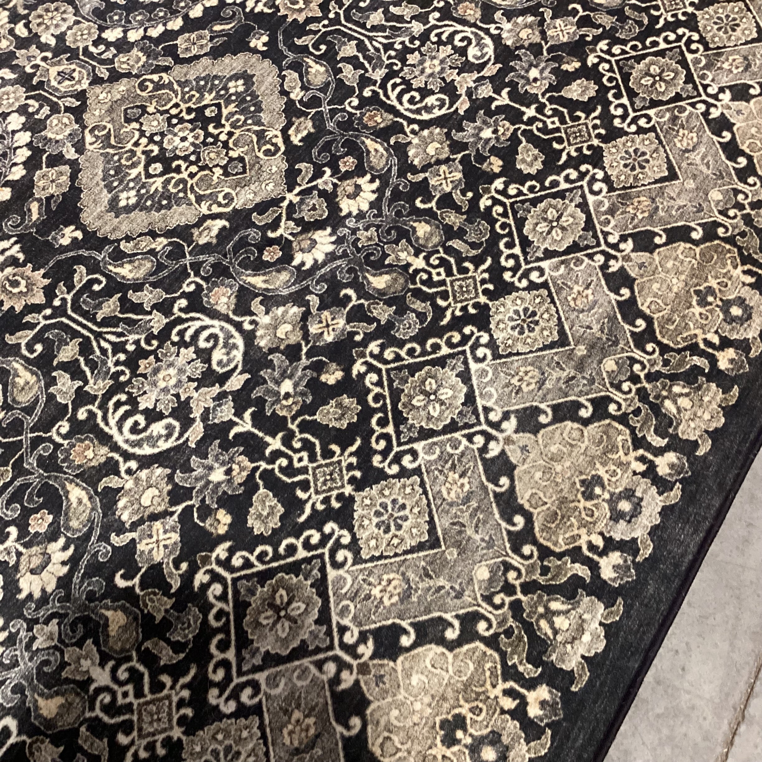 Charcoal & Cream Ornate Floral Rug 7'11''x 10'