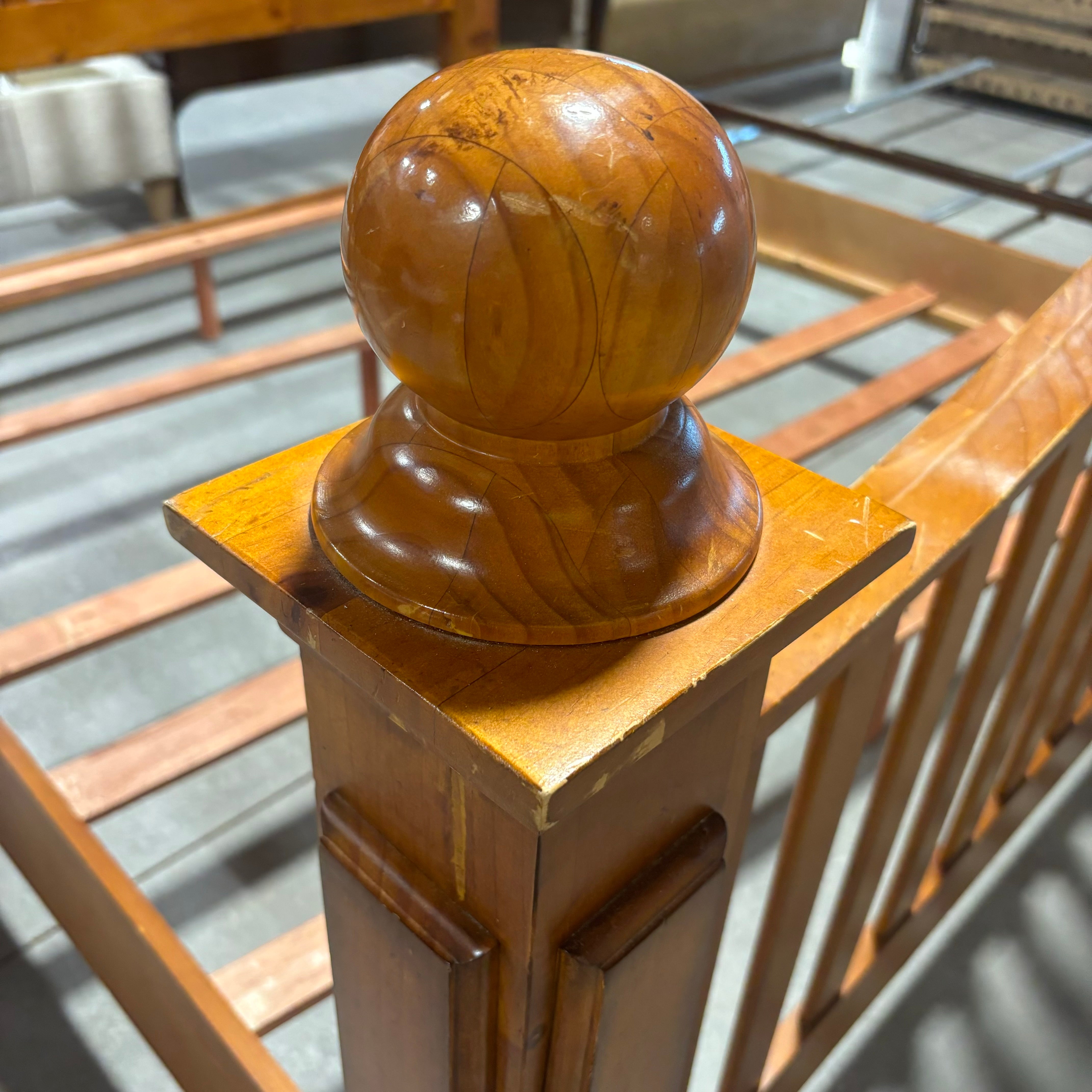 KING Solid Light Finish Wood Bed Set 82.5"x 90.5"x 69"