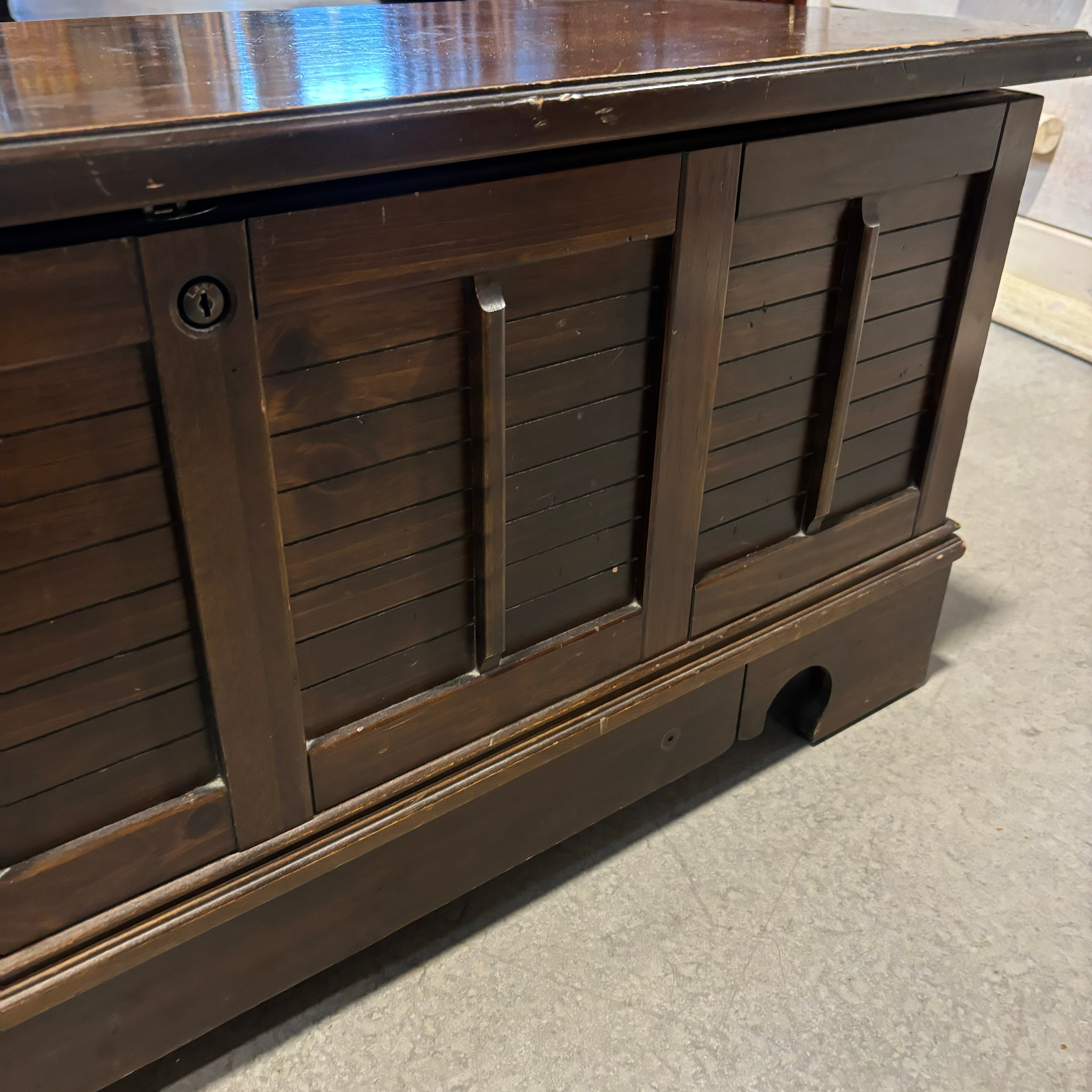 Lane Dark Wood Shutter Front Cedar Lined Trunk 44"x 16"x 19"