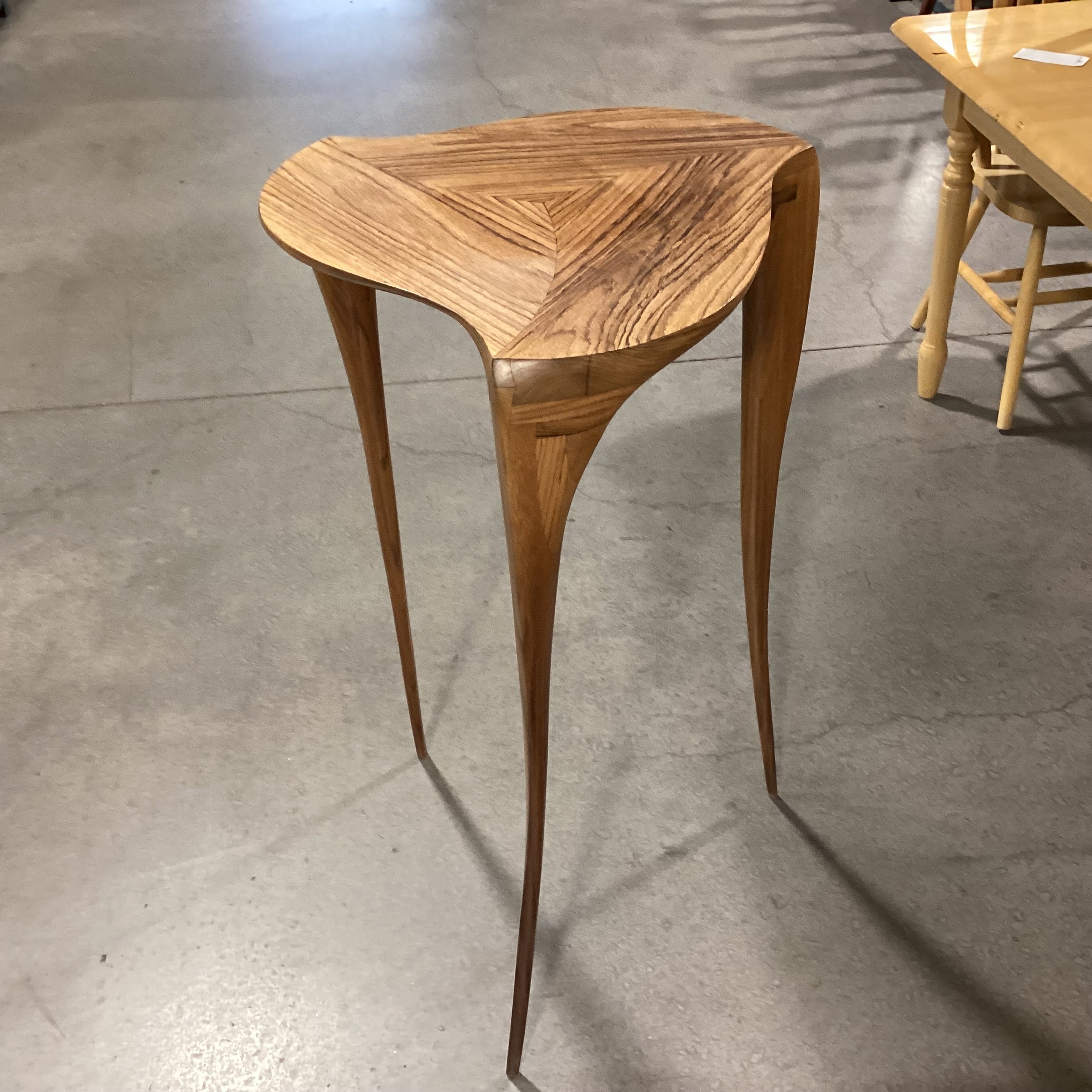 Victor Dinovi 1999 Walnut Triangular Accent Table 24"x 24"x 40"