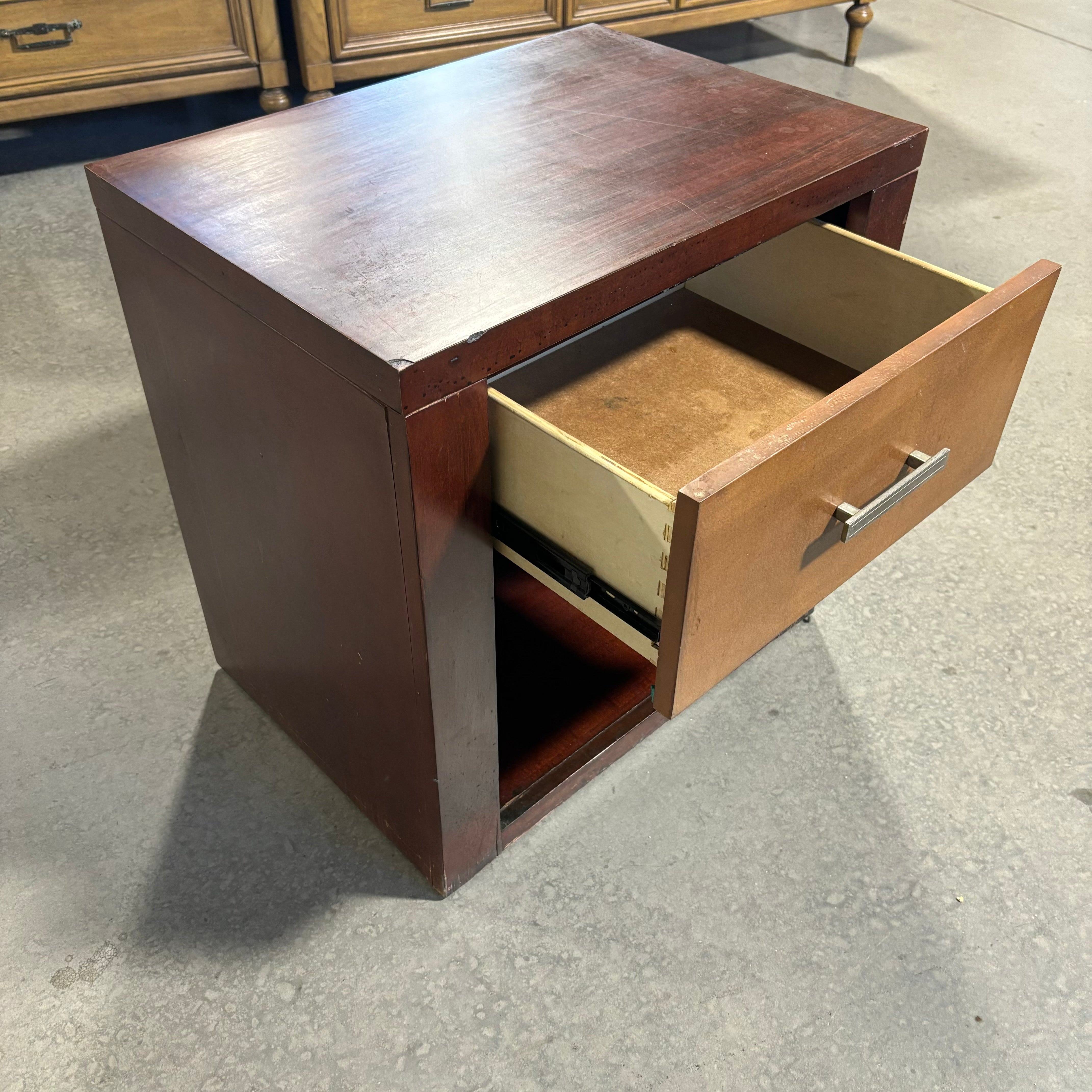 Reddish Brown Finish Solid Wood 1 Drawer with Interior Storage Nightstand 24"x 18"x 24"