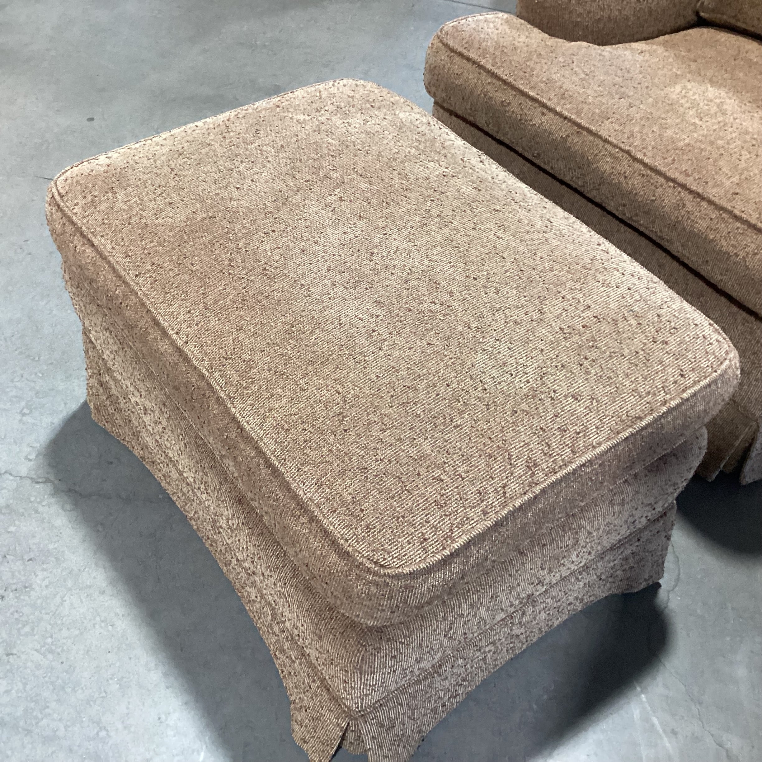 Brown Nubbed Woven With Ottoman Chair 35"x 38"x 32"