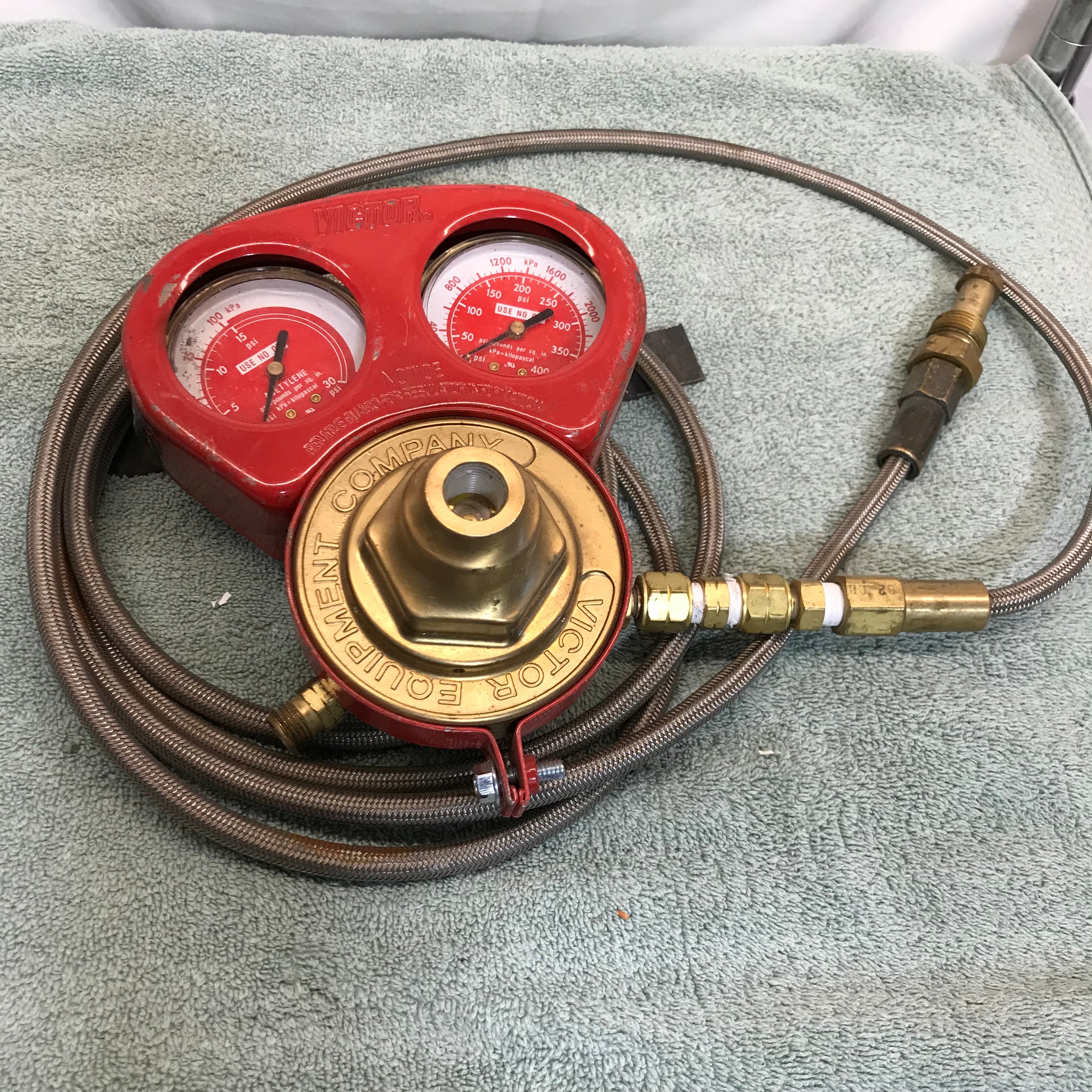 Victor Compressed Gas Regulator