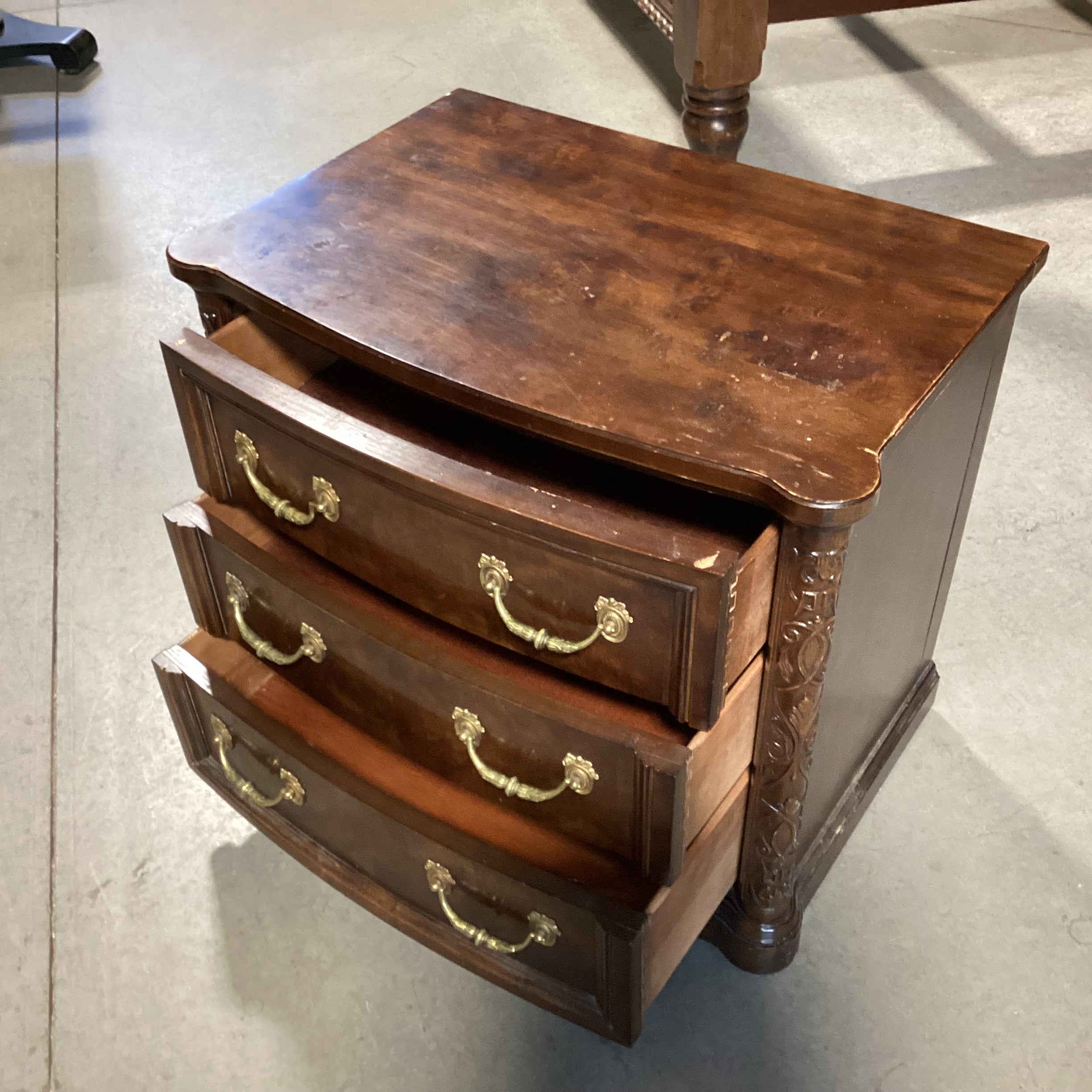 Henredon Burl Veneer & Wood with Brass Pulls 3 Drawer Nightstand 28"x 18"x 25"