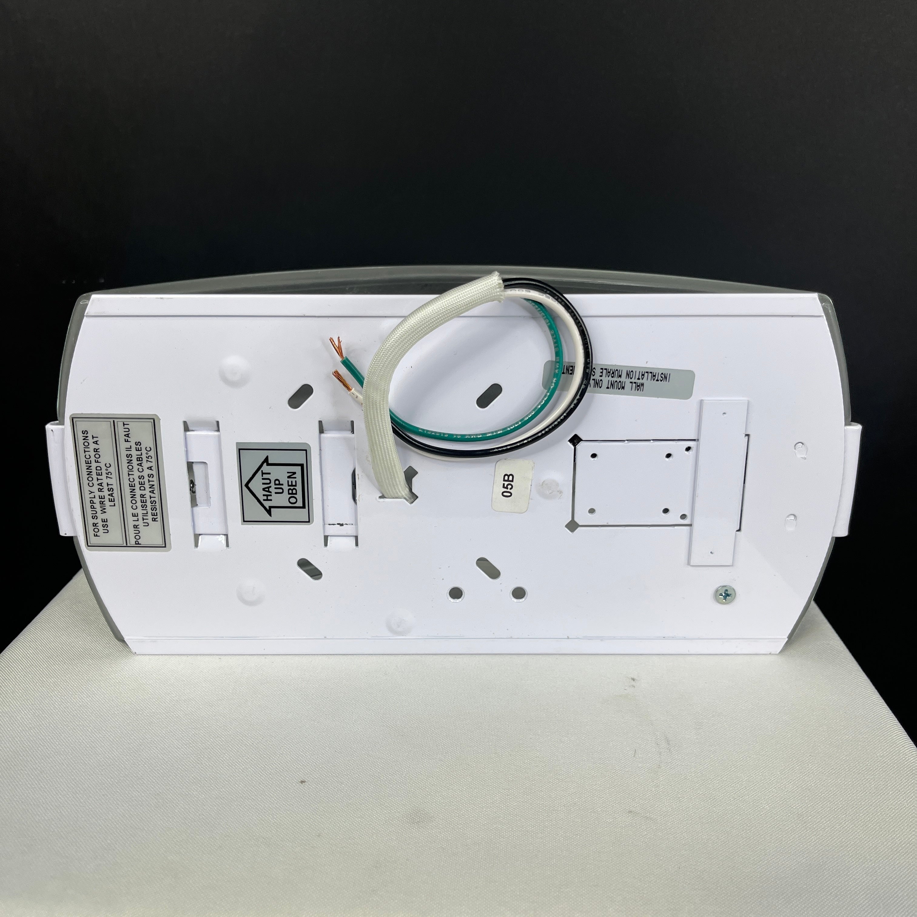 Artemide Giasole Postmodern 1-Light White Metal and Frosted Ribbed Glass Wall Sconce 12”x 5”x 5”