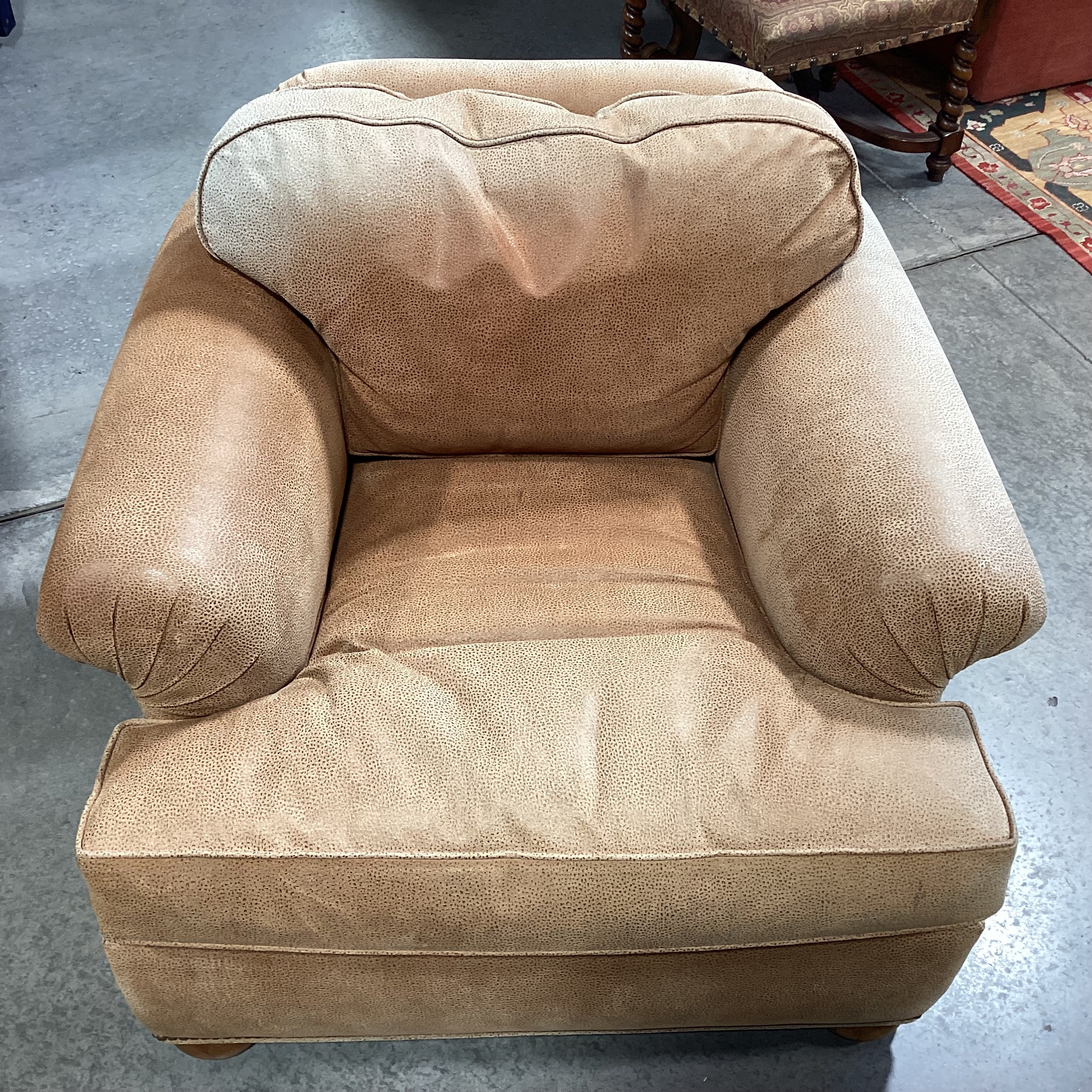D Langston Tan Textured Leather Nailhead Down Mix Chair 40"x 38"x 30"