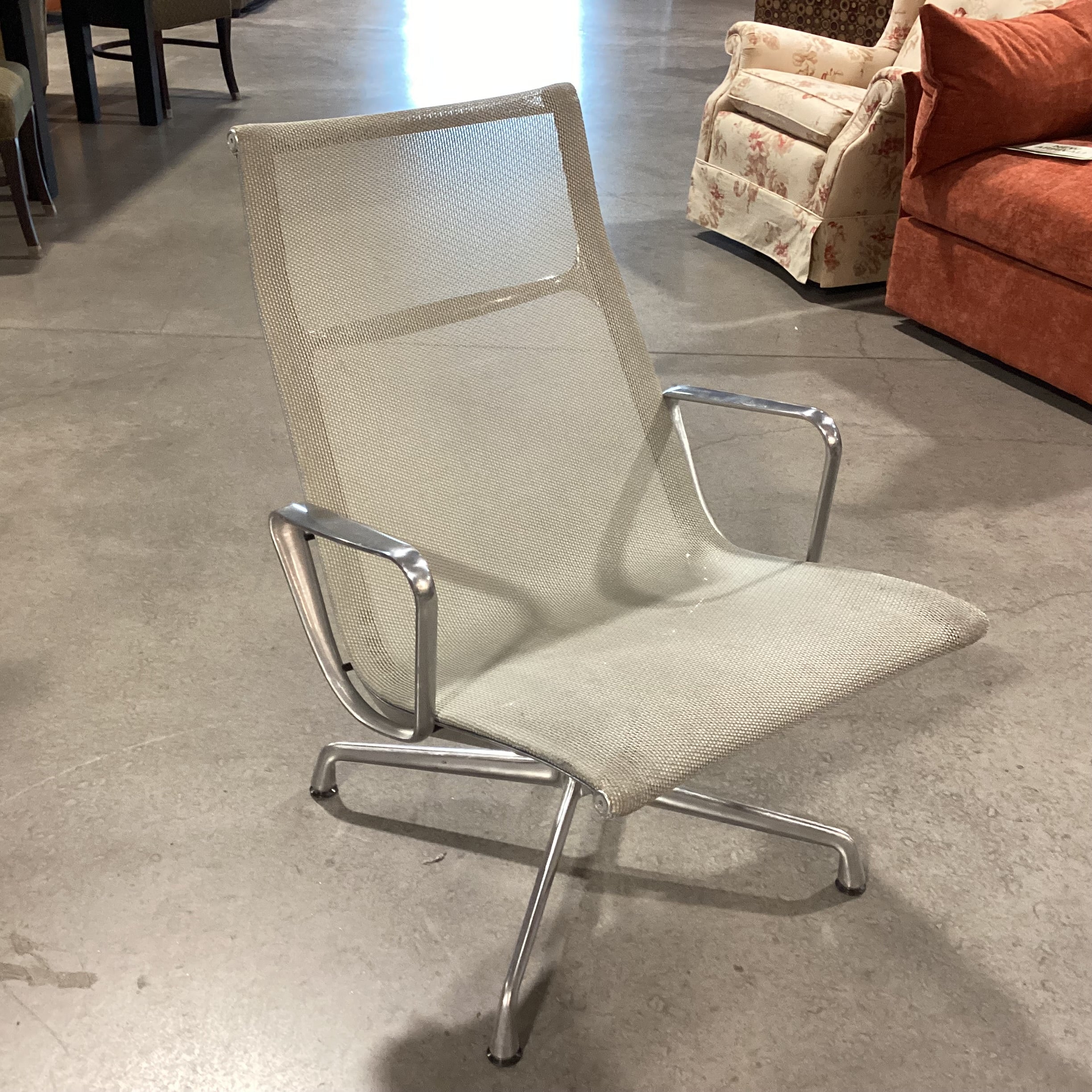 Vintage Eames Grey Mesh & Aluminum Mid Century Modern Office Chair 25"x 27"x 35"