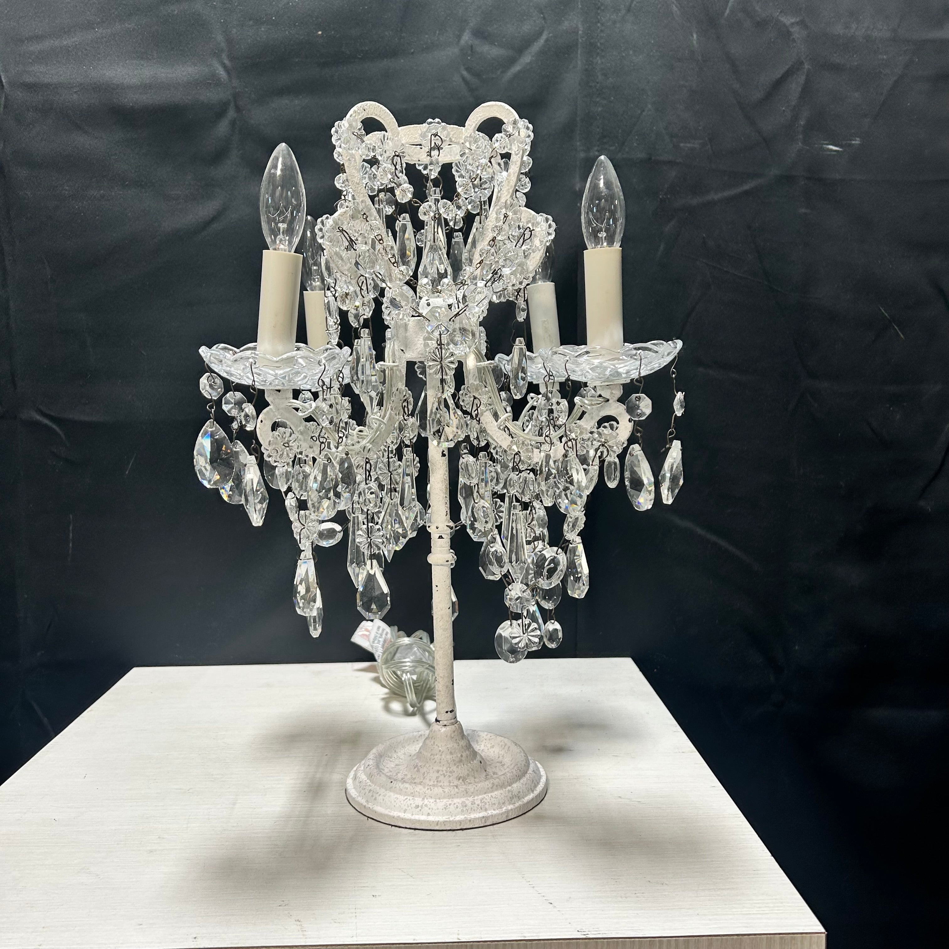 Victorian Style Crystal Table Lamp 14"x 18"