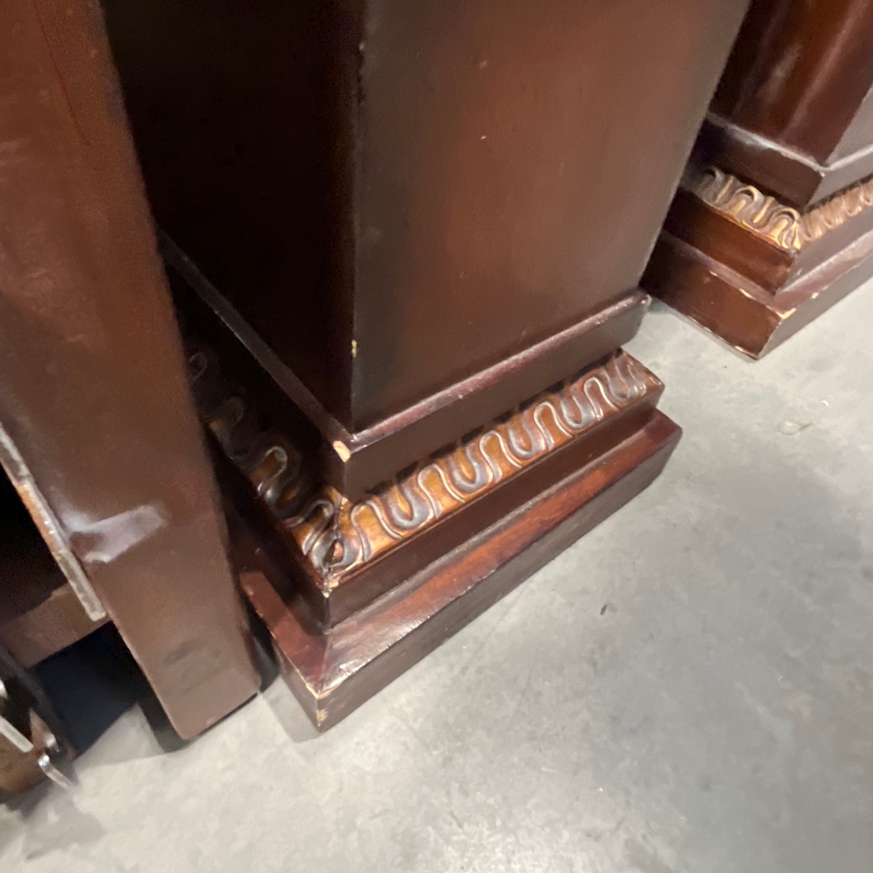 Corinthian King Hand Crafted Solid Dark Finish Wood Bed Set 86.5"x 100.5"x 78"