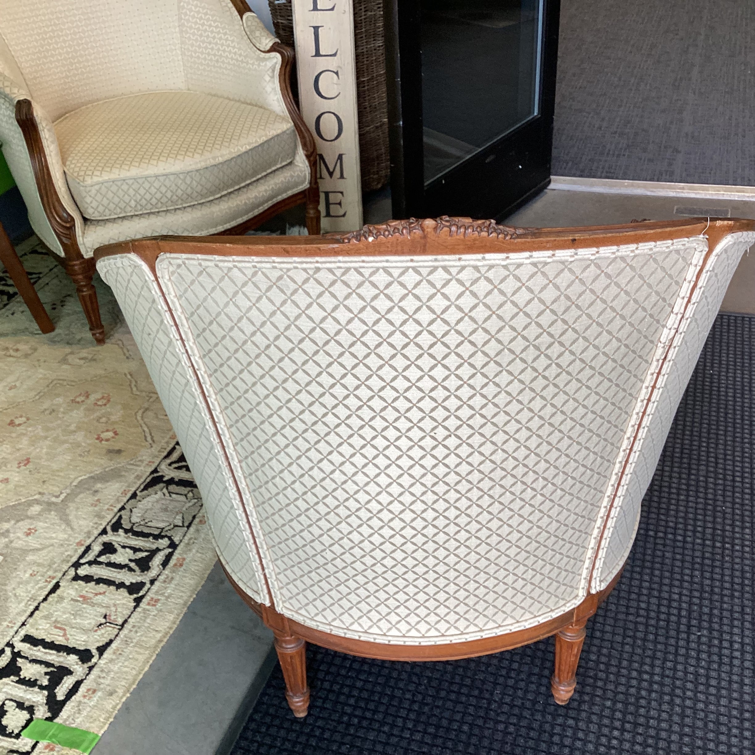 Antique Carved Oak & Golden Lattice Style Upholstery French Provincial Chair 32.5"x 34"x 38"