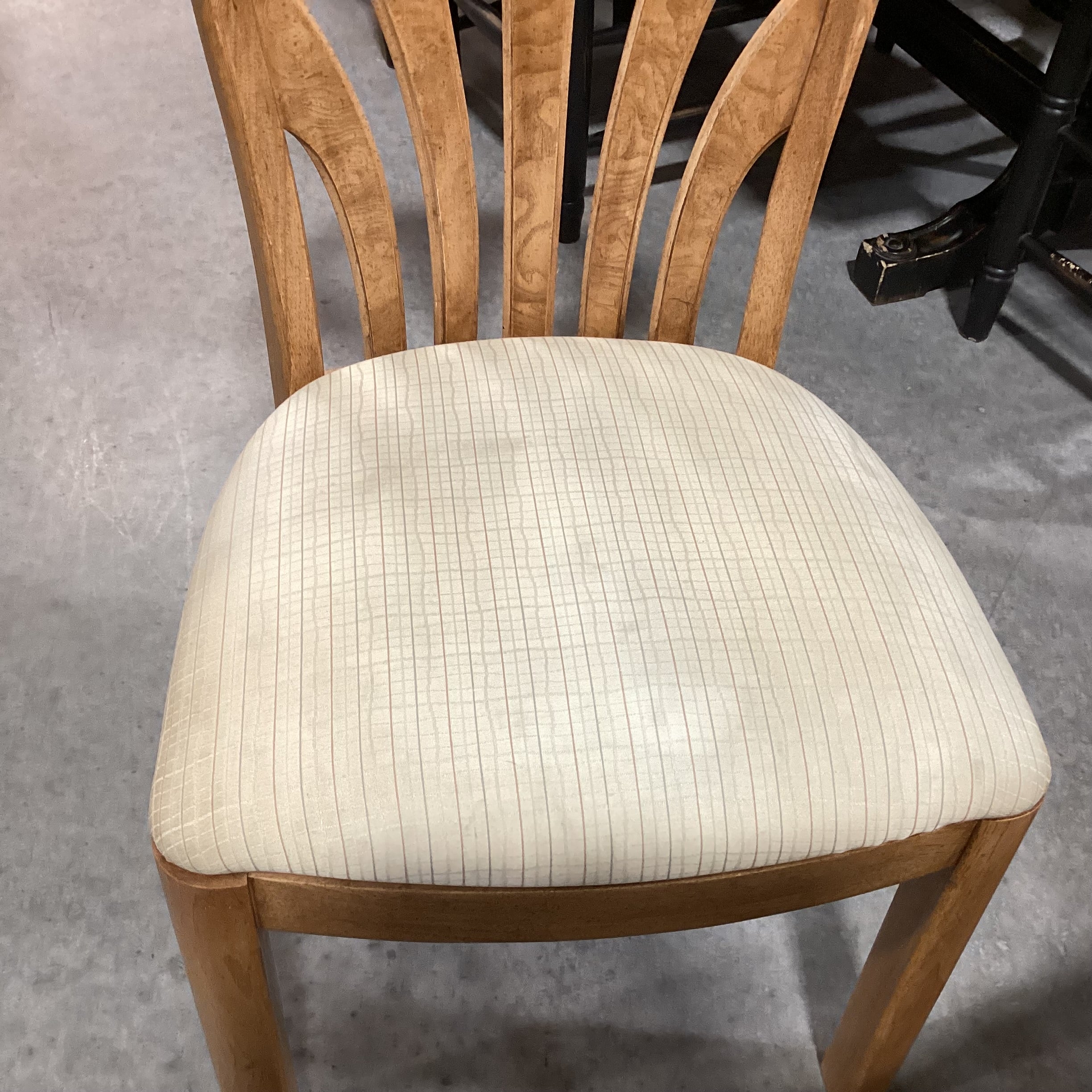Vintage Thomasville Light Finish Wood & Veneer 1 Leaf Table with 6 Chairs Dining Set 68" to 80"x 44"x 30"
